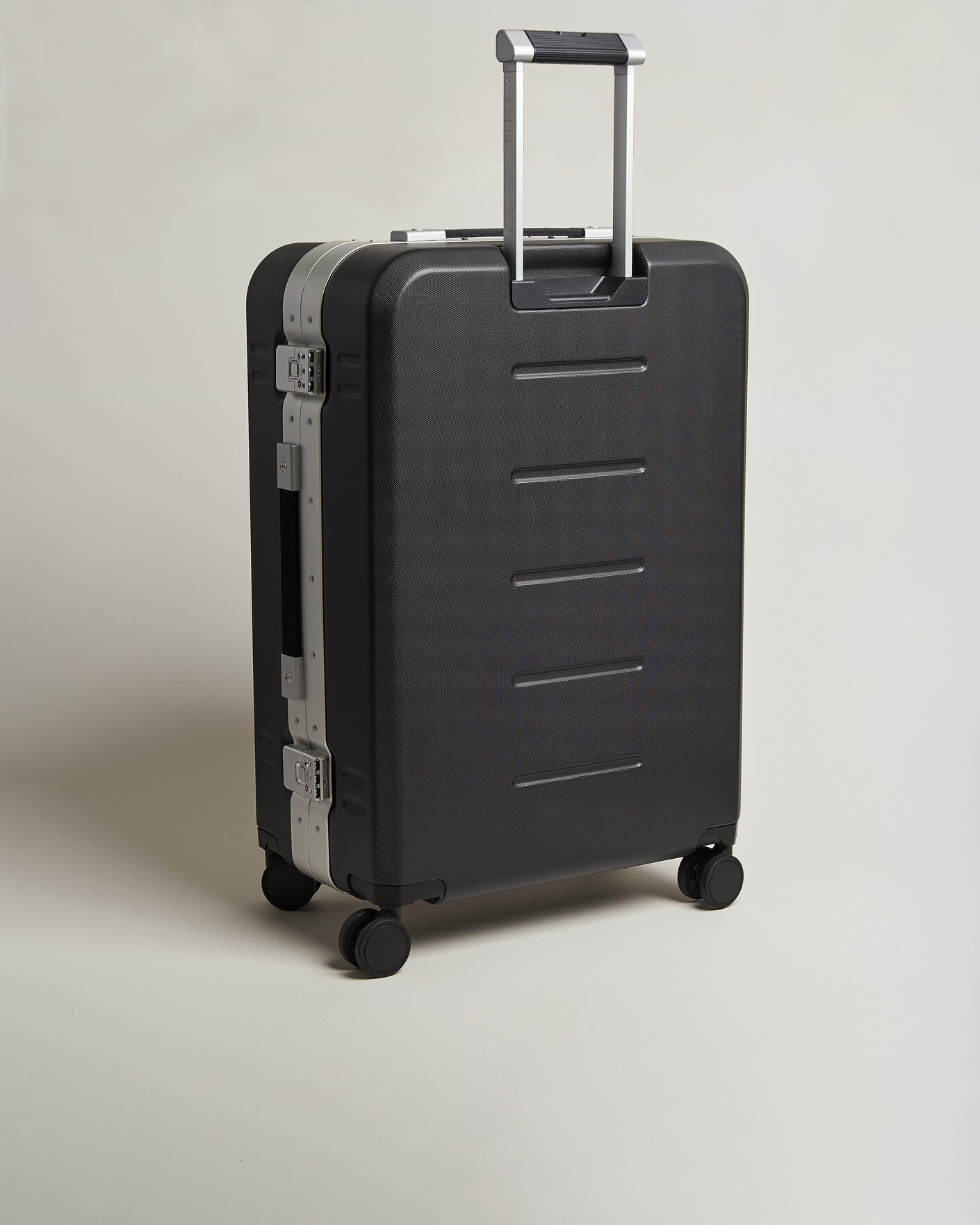 Men | Bags | DB | Ramverk Pro Check-In Luggage Large Silver/Black