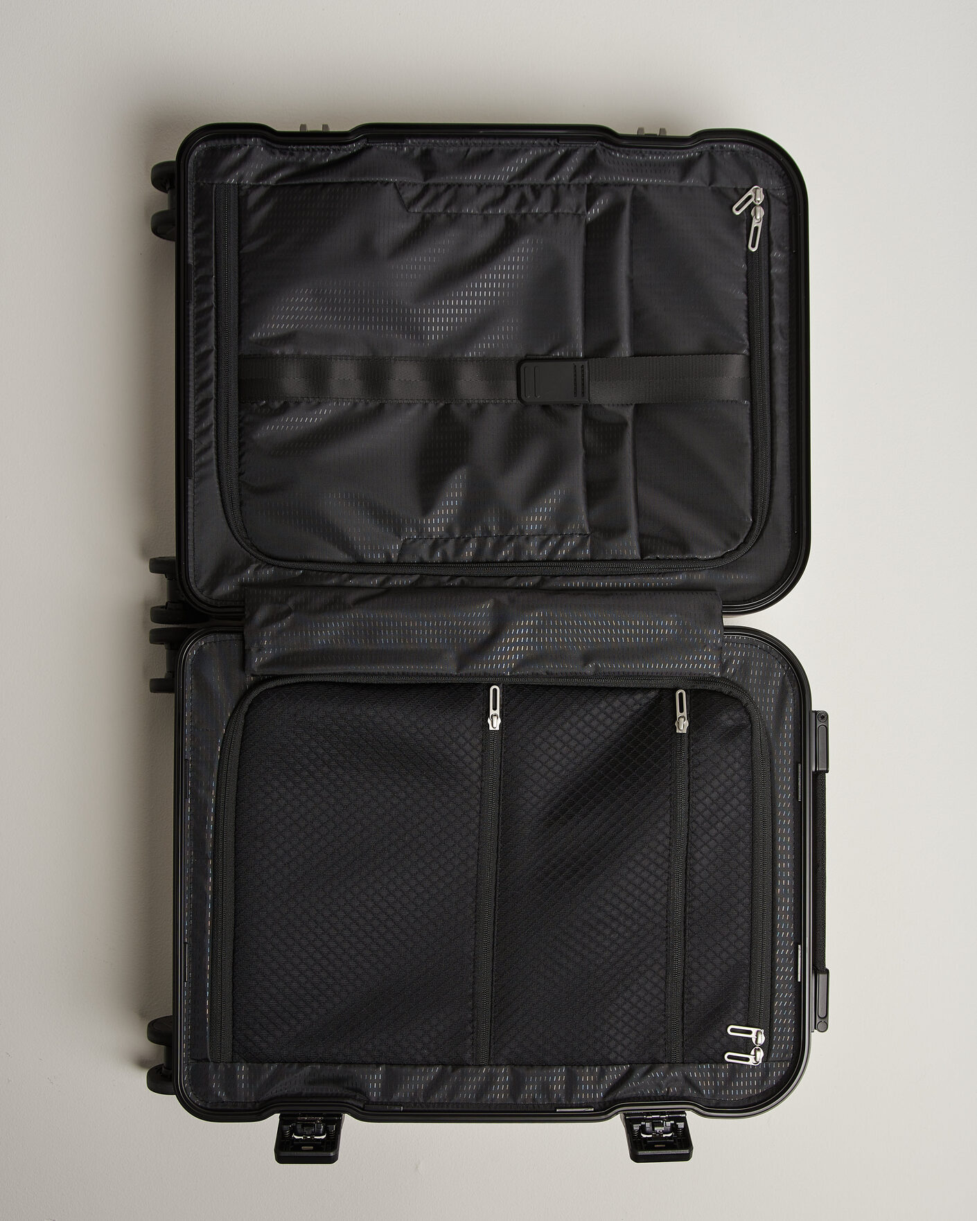 Men | Bags | DB | Ramverk Alu Pro Carry On Silver/Onyx