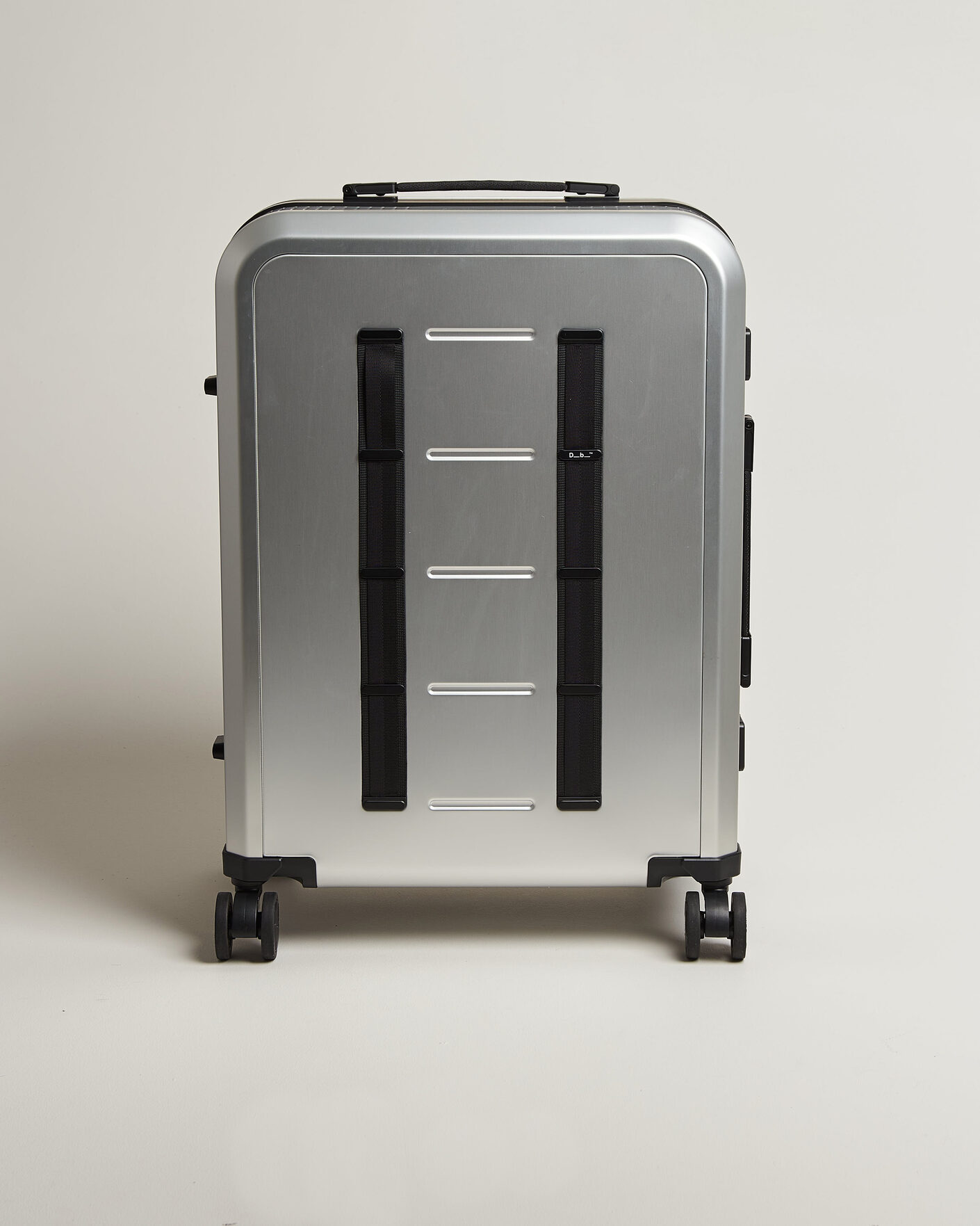 Men | Bags | DB | Ramverk Alu Pro Check-In Luggage Medium Silver/Onyx