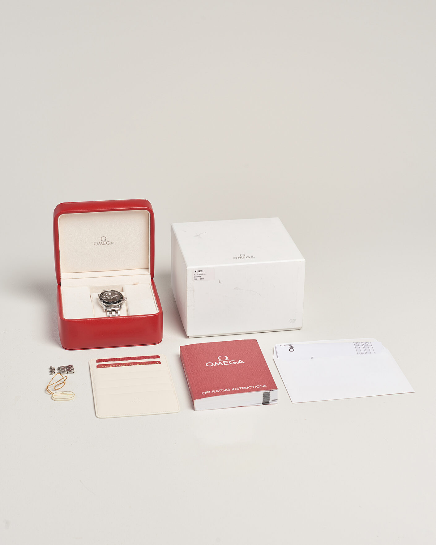 Men | Pre-Owned & Vintage Watches | Omega Pre-Owned | Seamaster 300M SMP