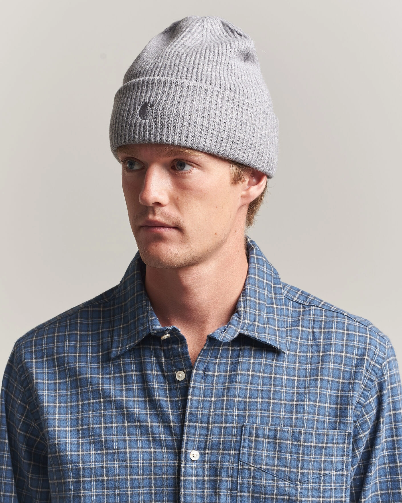Men | Beanies | Carhartt WIP | Curtis Tonal Logo Beanie Shady Grey
