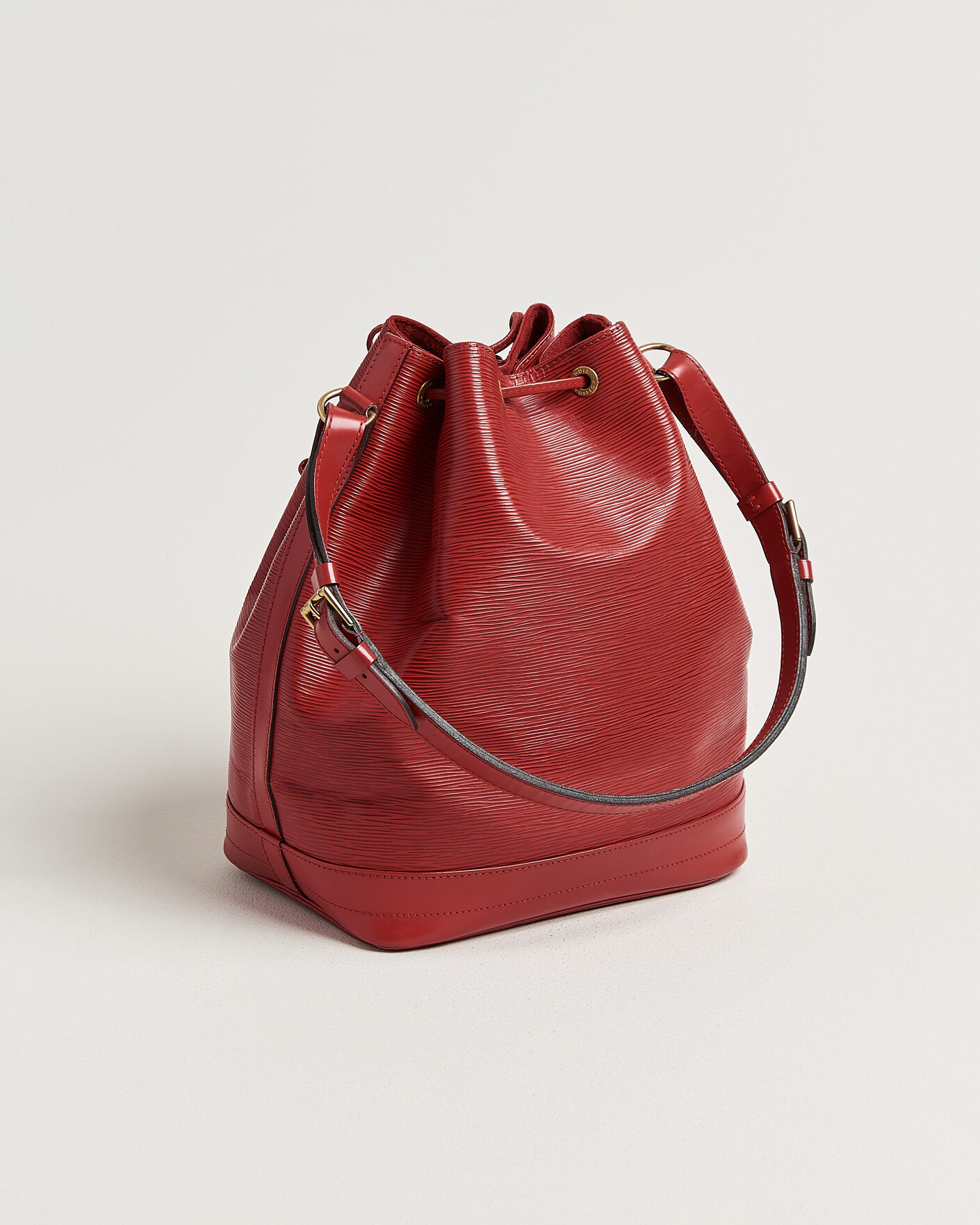 Men | Pre-Owned & Vintage Bags | Louis Vuitton Pre-Owned | Noé Epi Leather Red
