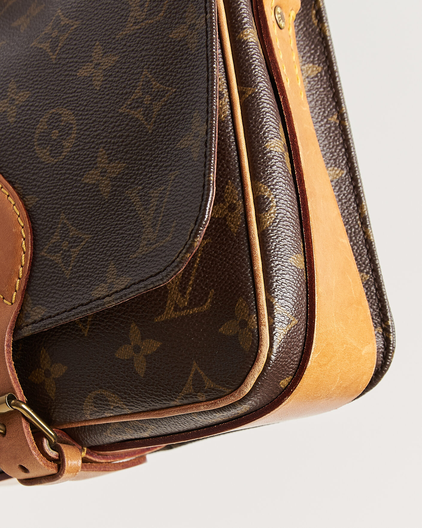 Men | Pre-Owned & Vintage Bags | Louis Vuitton Pre-Owned | Cartouchiere Bag Monogram