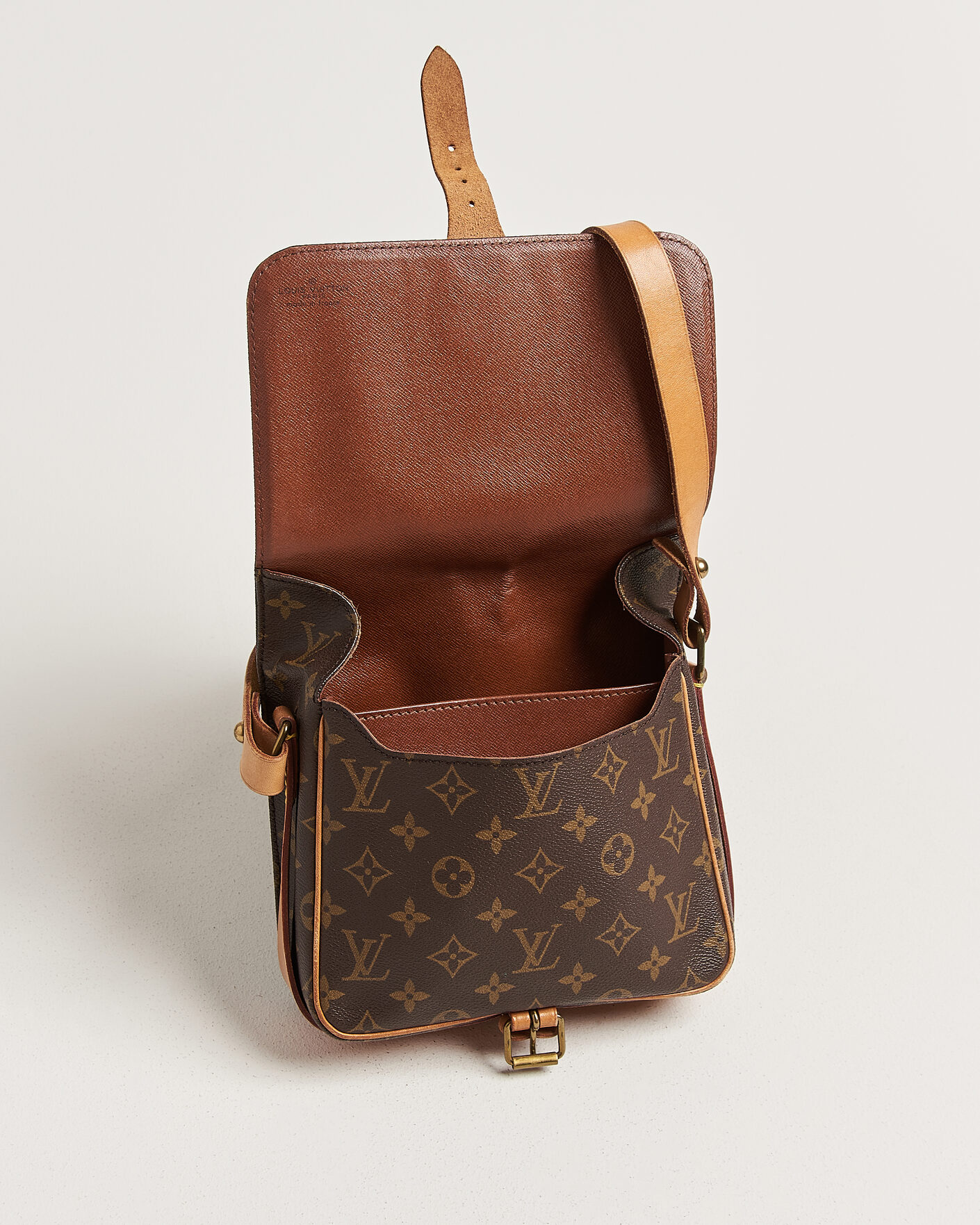Men | Pre-Owned & Vintage Bags | Louis Vuitton Pre-Owned | Cartouchiere Bag Monogram