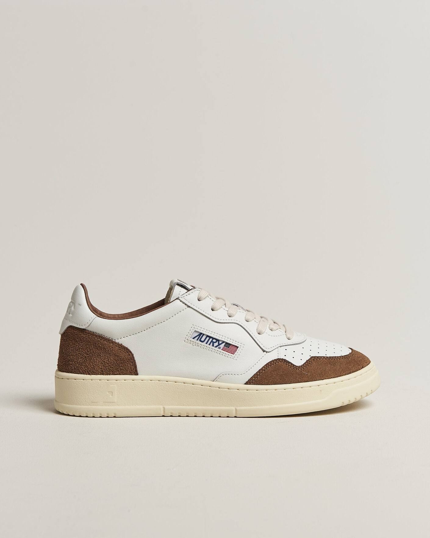 Men | Sneakers | Autry | Medalist Low Soft Leather/Suede Sneaker White/Tabacco