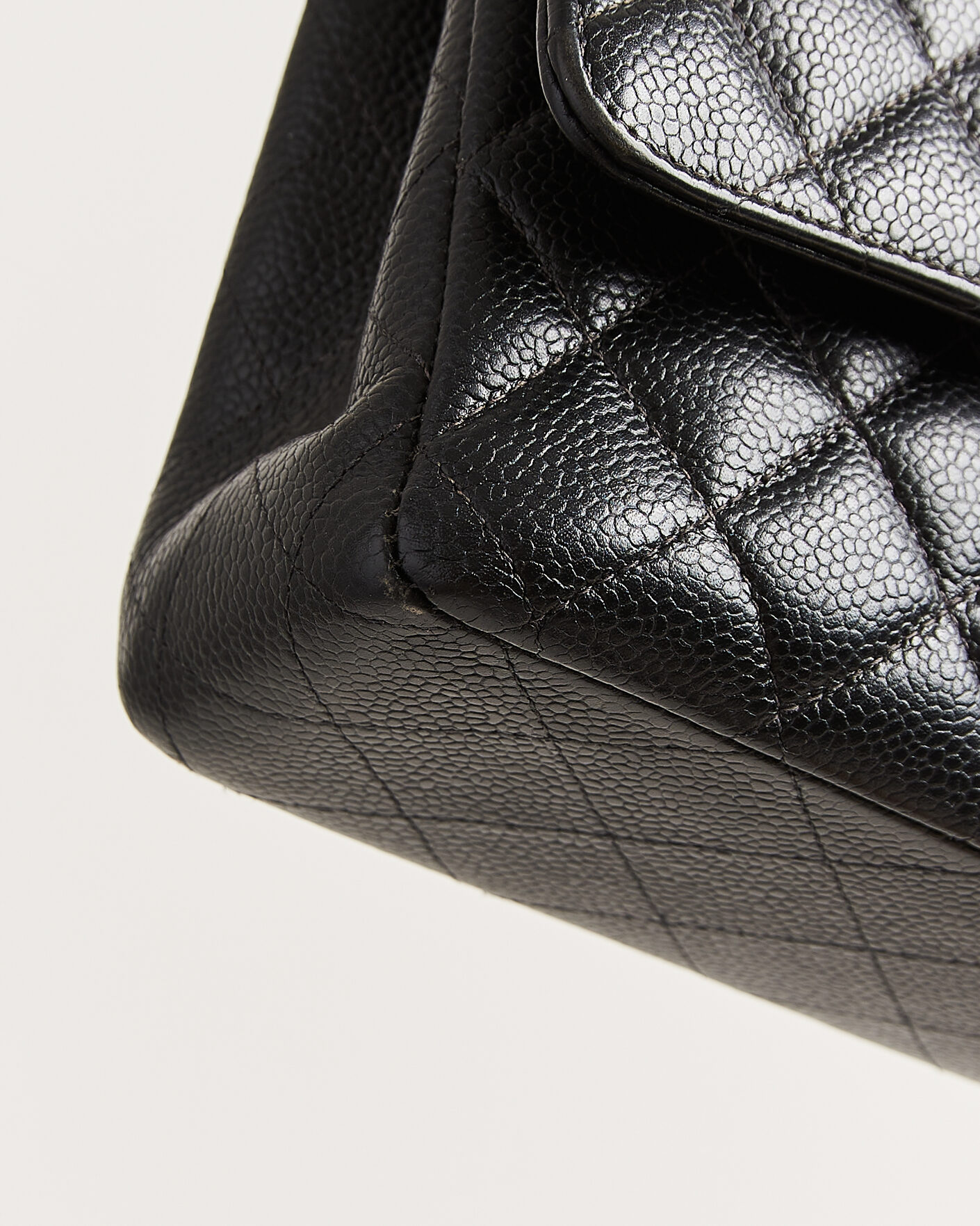 Men | Chanel Pre-Owned Classic Medium Double Flap Bag Caviar Leather Black | Chanel Pre-Owned | Classic Medium Double Flap Bag Caviar Leather Black