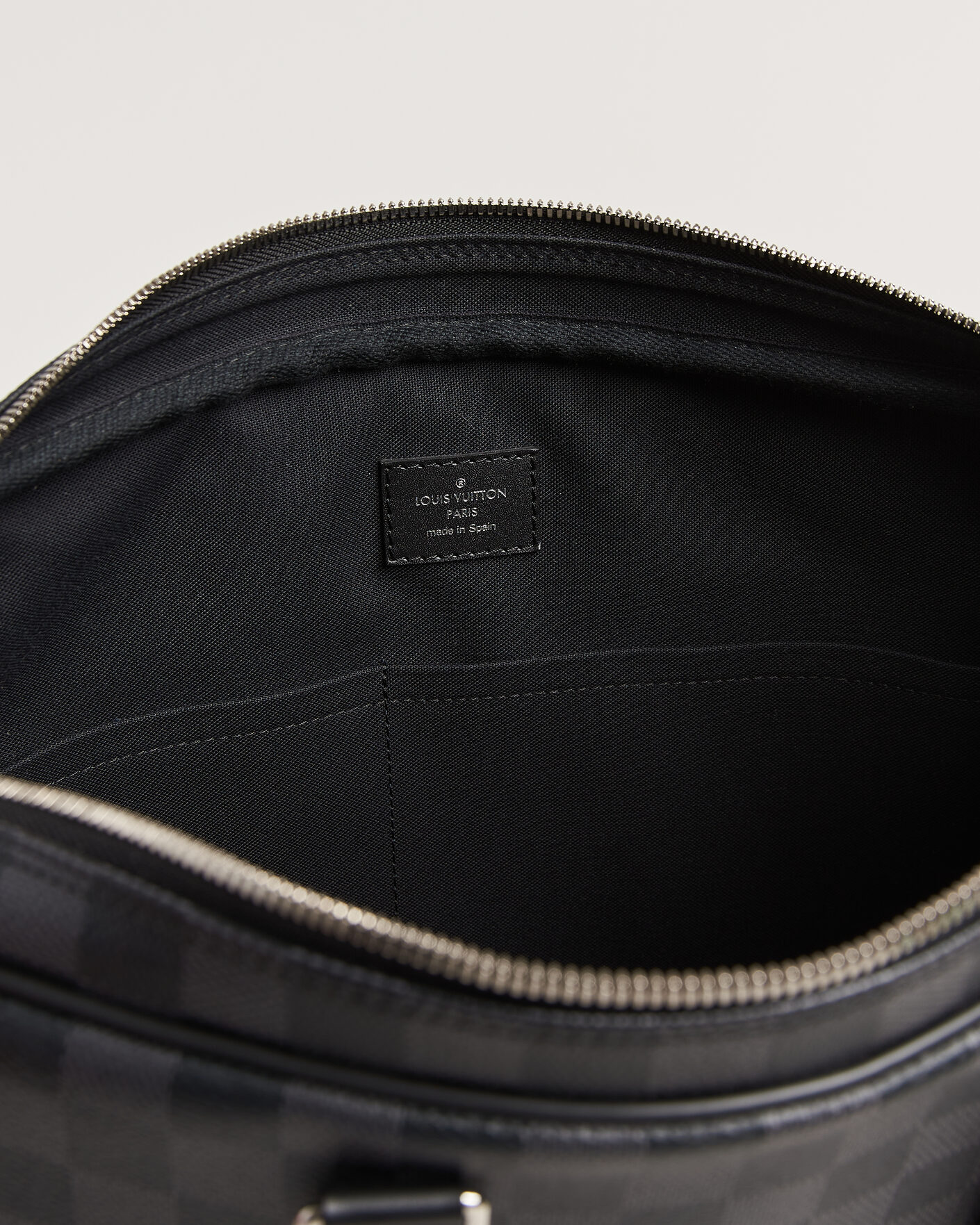 Men | Louis Vuitton Pre-Owned Porte Documents Damier Graphite | Louis Vuitton Pre-Owned | Porte Documents Damier Graphite