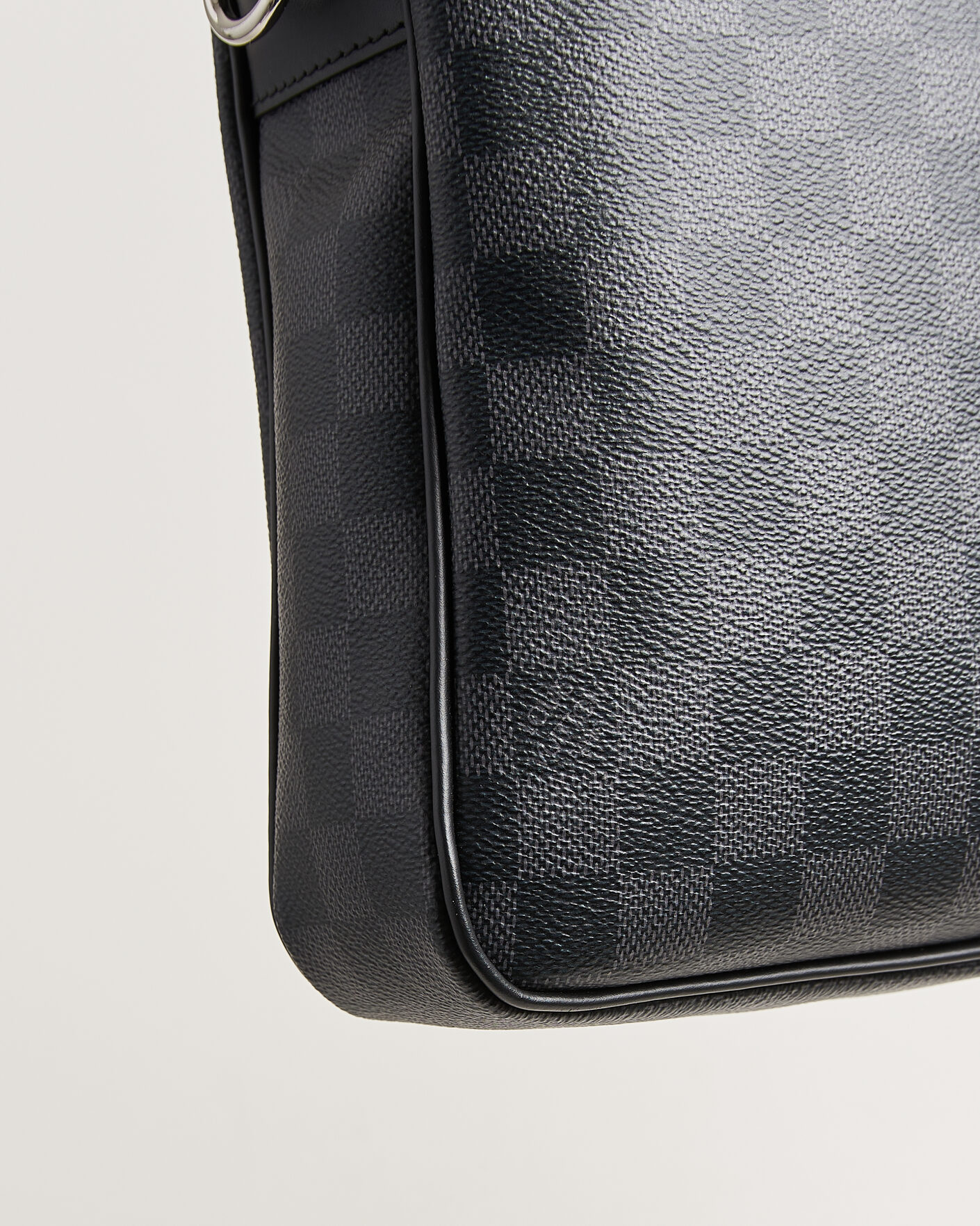 Men | Louis Vuitton Pre-Owned Porte Documents Damier Graphite | Louis Vuitton Pre-Owned | Porte Documents Damier Graphite