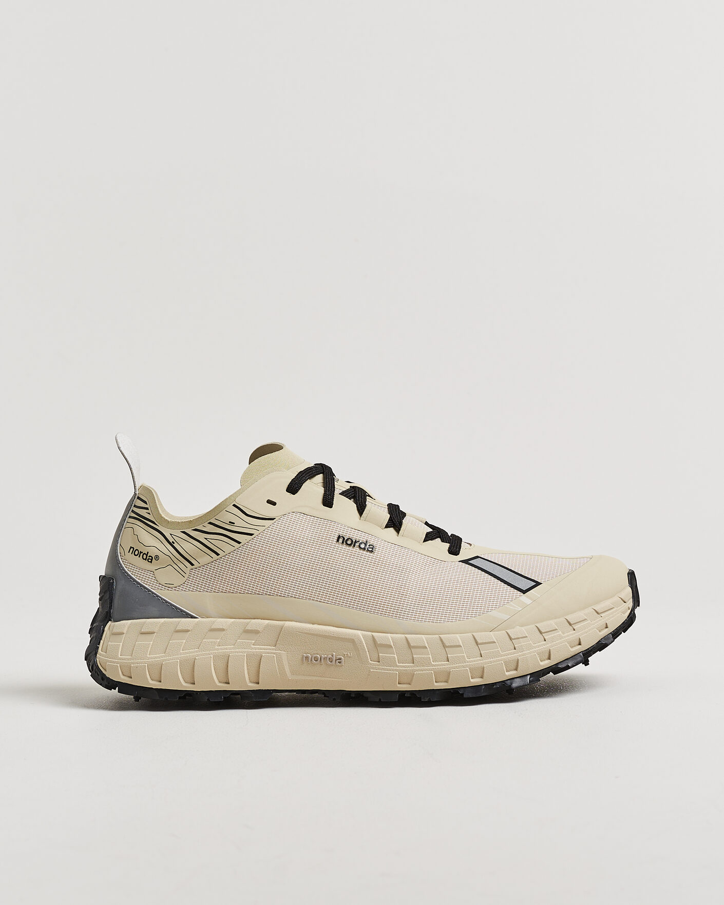 Men | Trail Sneakers | Norda | 001A Running Sneakers Almond