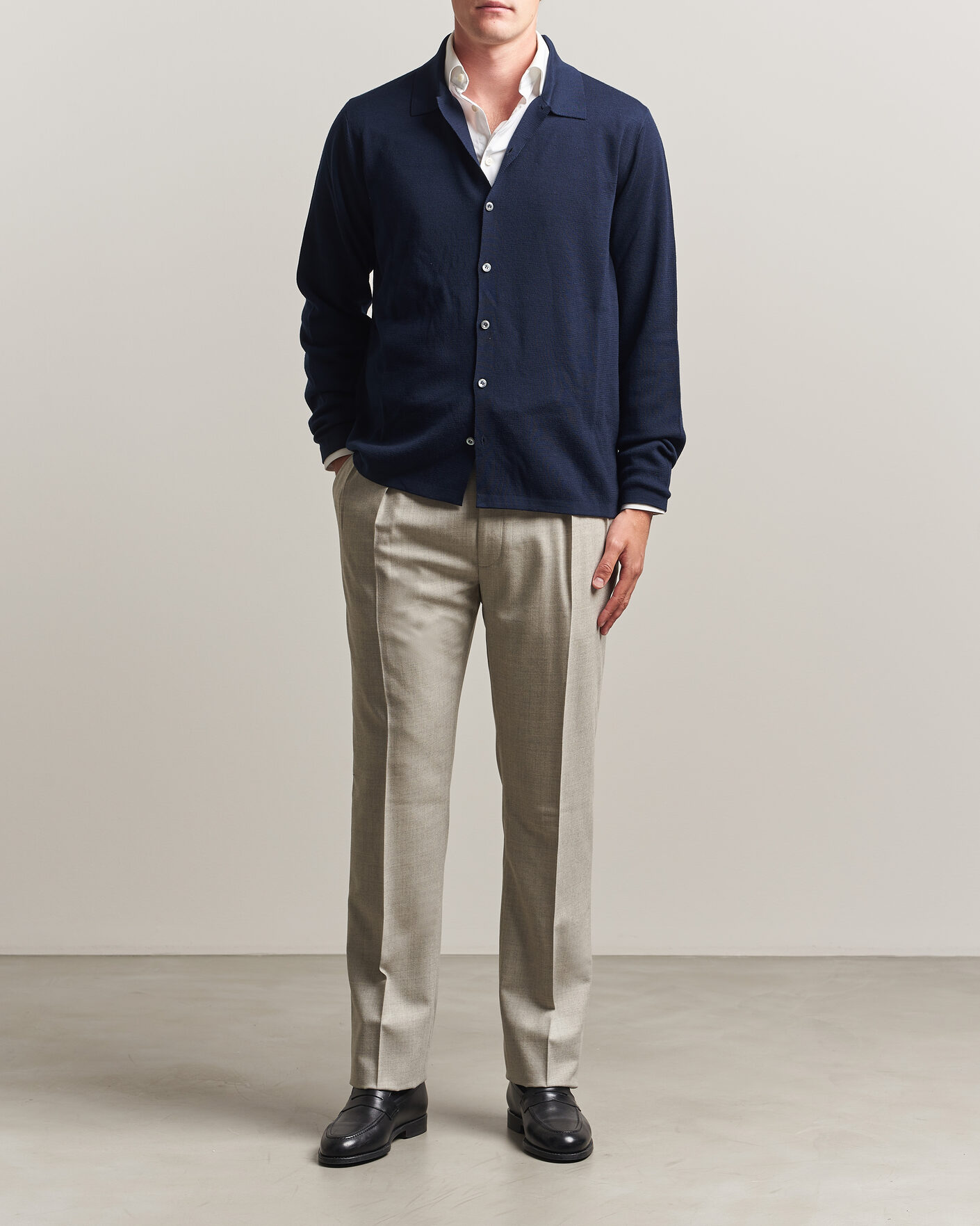 Men | Trousers | Ralph Lauren Purple Label | Gregory Pleated Flannel Trousers Pearl Grey