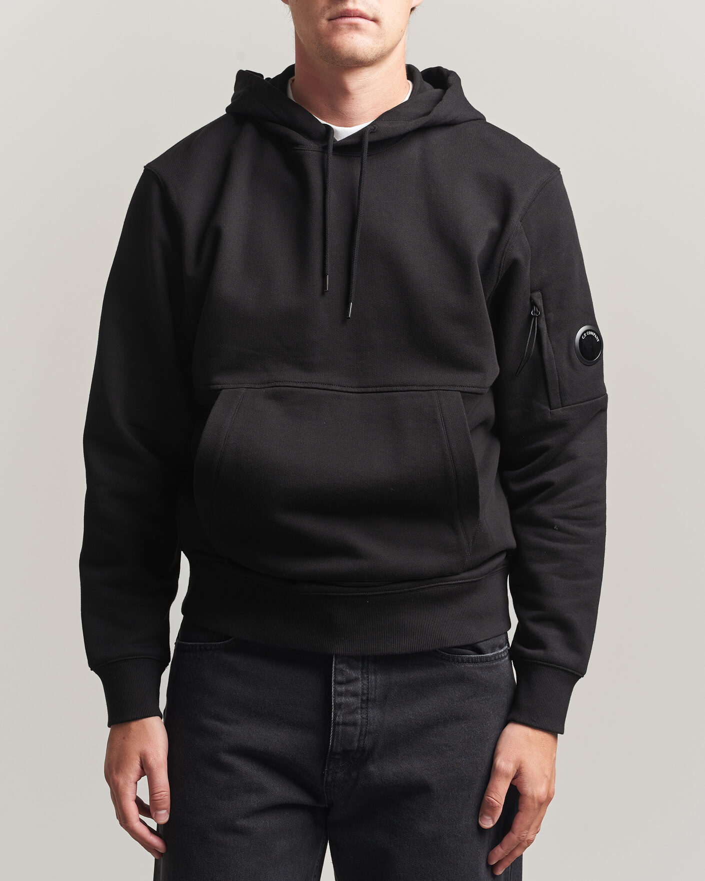 Men | Sweaters & Knitwear | C.P. Company | Diagonal Raised Fleece Lens Hood Black