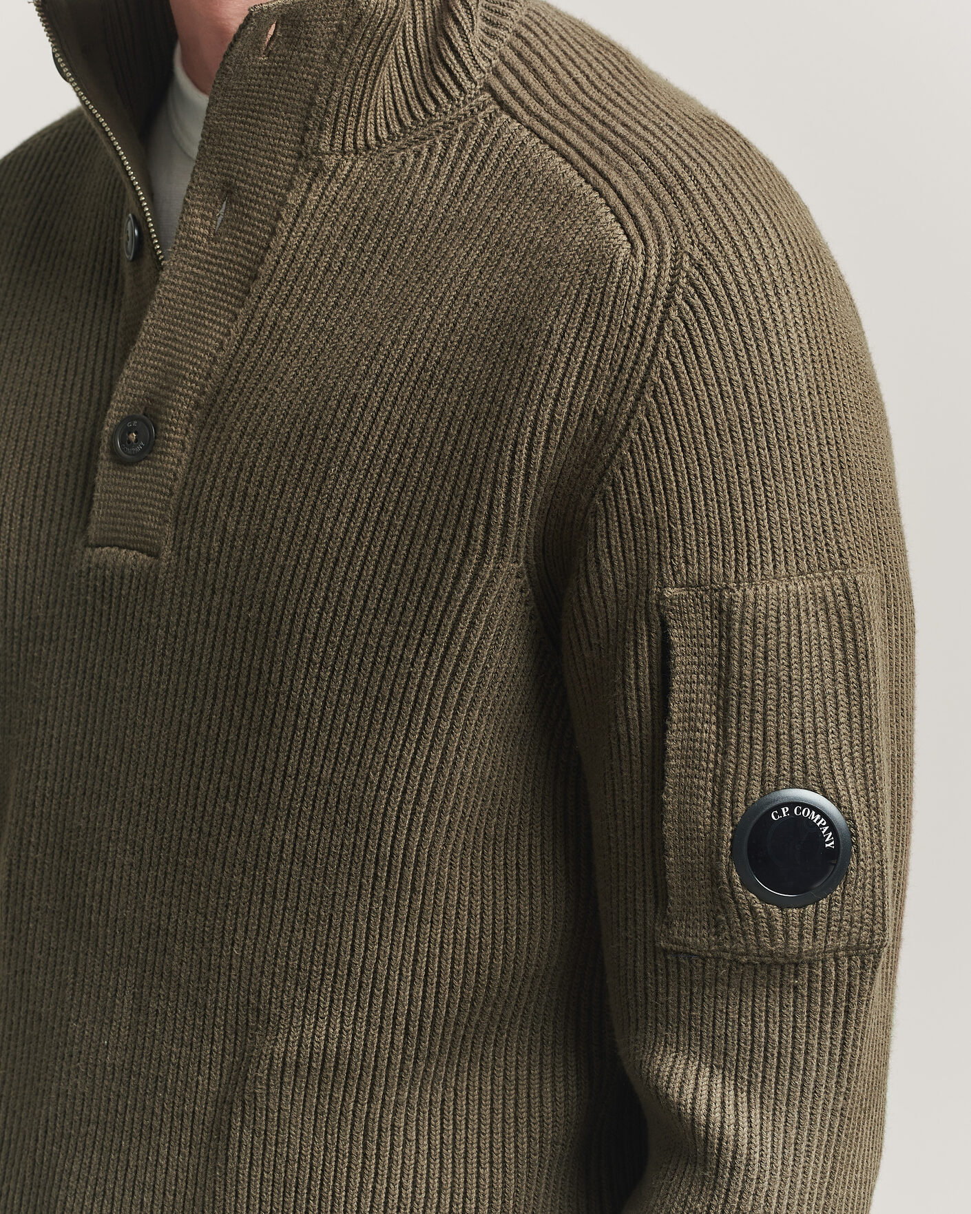 Men | Sweaters & Knitwear | C.P. Company | Full Rib Knitted Cotton Half Button Dark Green