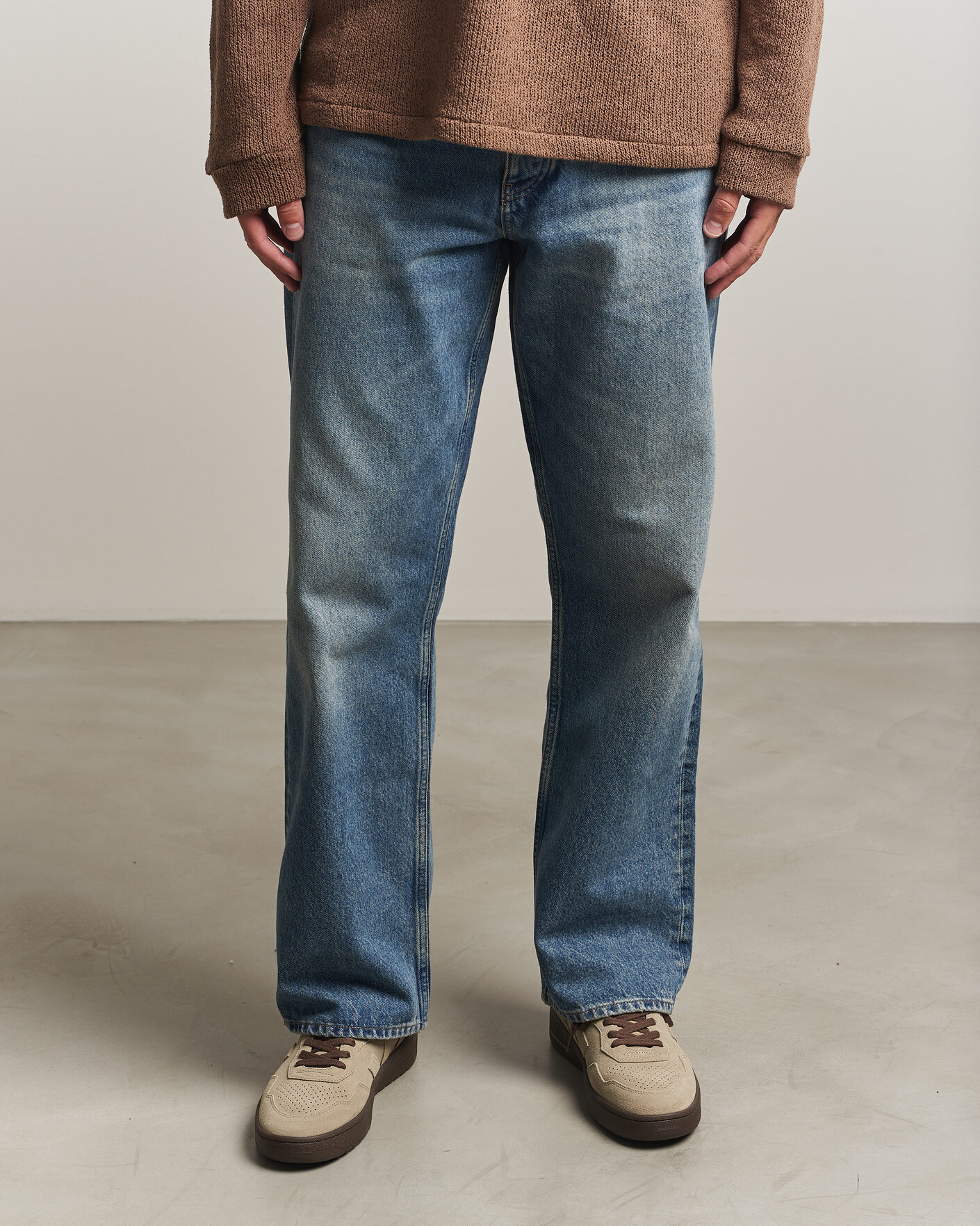 Men | Sneakers | Veja | V-90 Suede Sneaker Taupe/Eagle