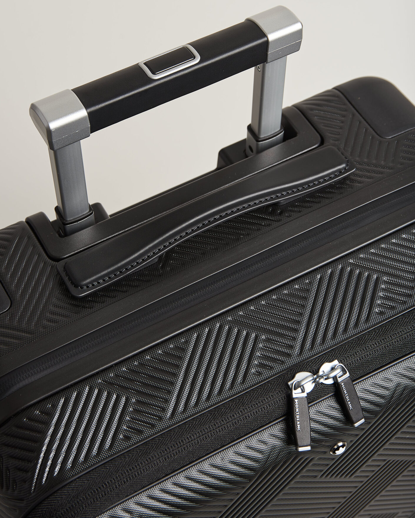Men | Bags | Montblanc | #MY4810 Extreme 3.0 Cabin with Pocket Black