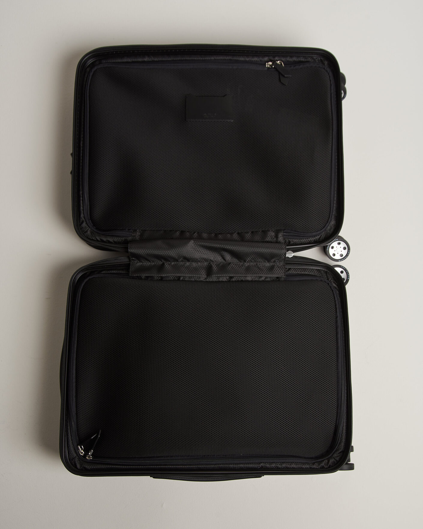 Men | Bags | Montblanc | #MY4810 Extreme 3.0 Cabin with Pocket Black