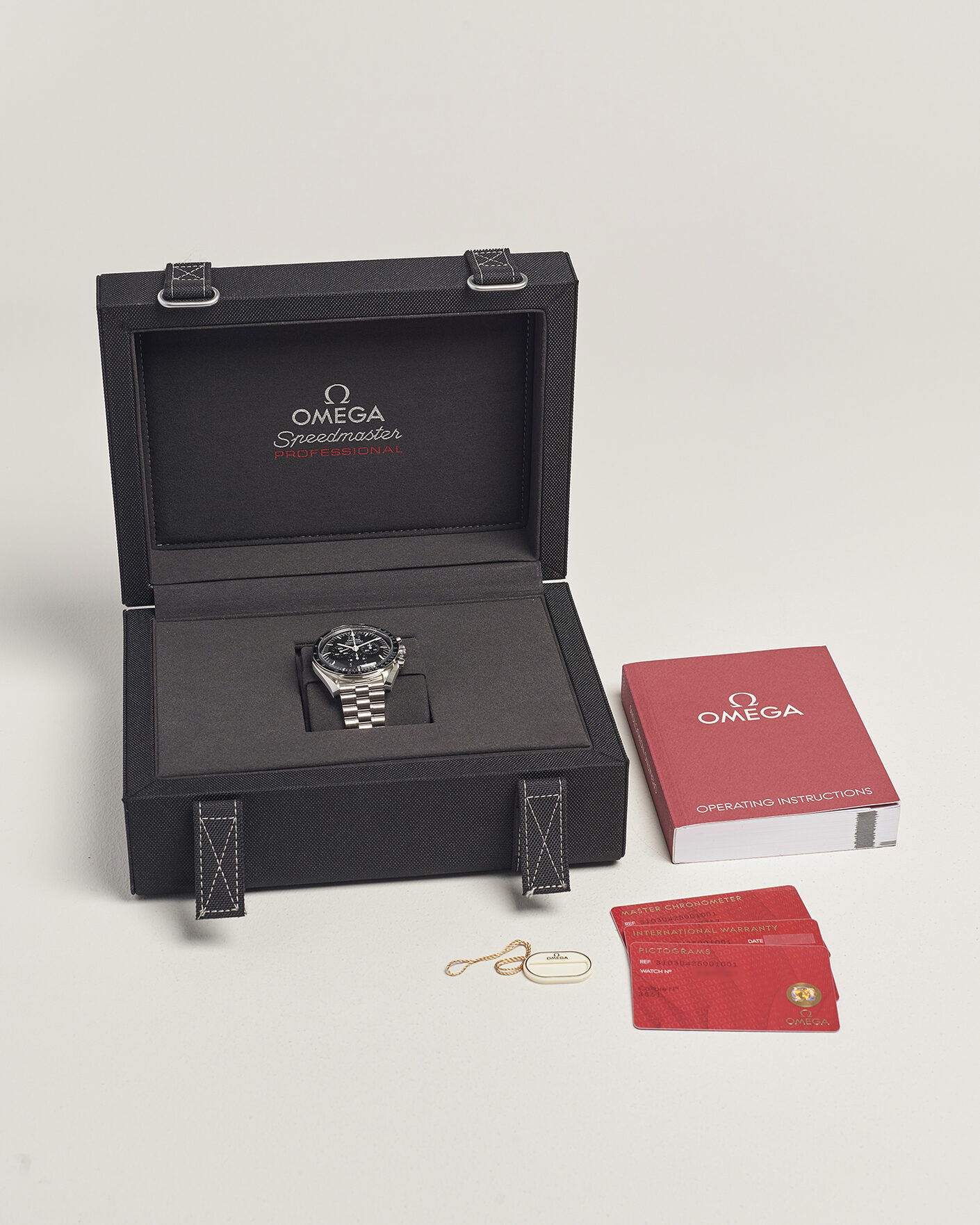 Men | Pre-Owned & Vintage Watches | Omega Pre-Owned | Speedmaster Moonwatch