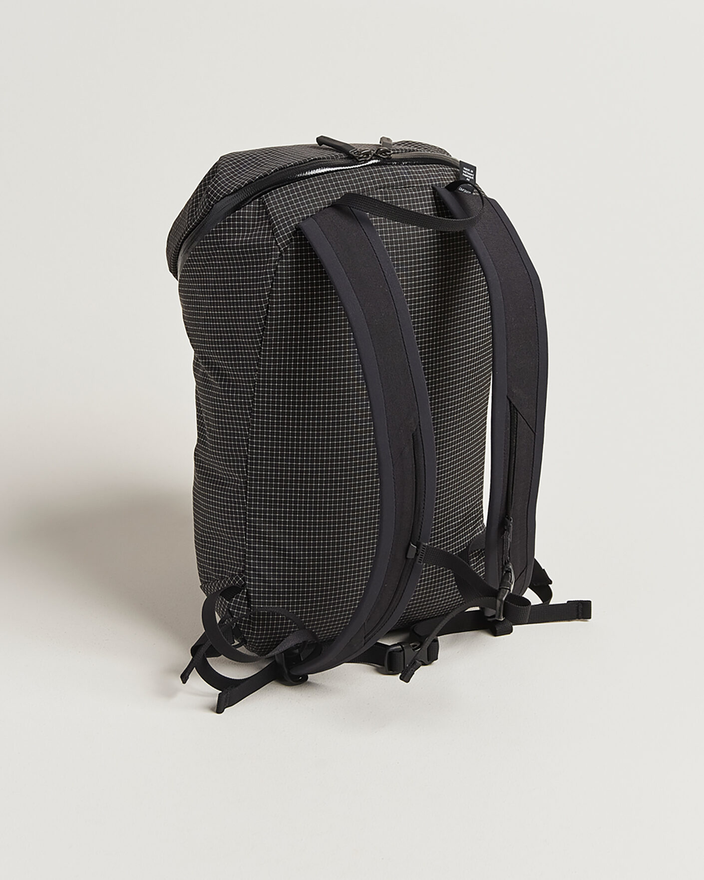 Men | Bags | Arc'teryx | Konseal 15L Backpack Black