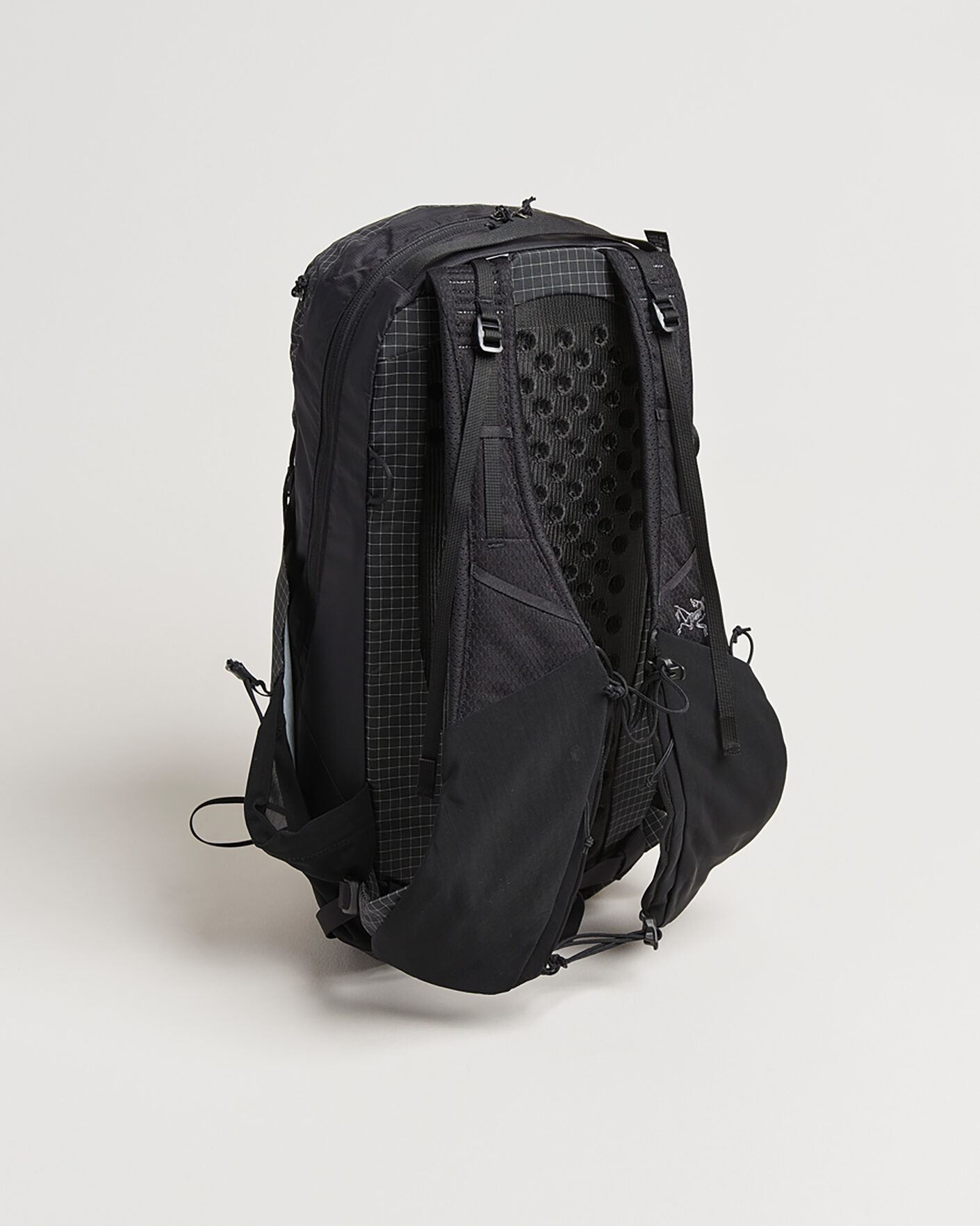 Men | Bags | Arc'teryx | Aerios 18L Backpack Black