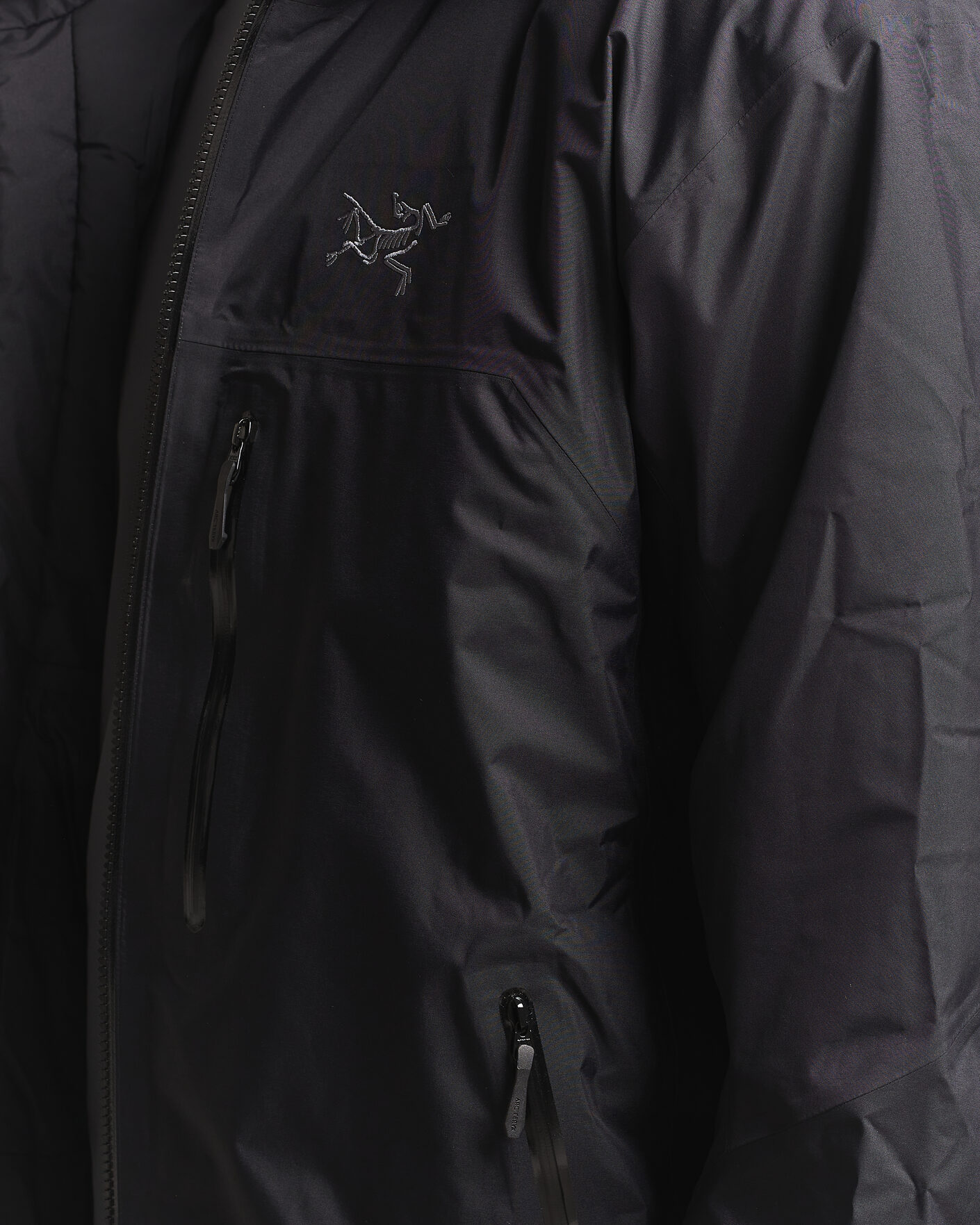Men | Coats & Jackets | Arc'teryx | Beta Insulated Gore-Tex Jacket Black