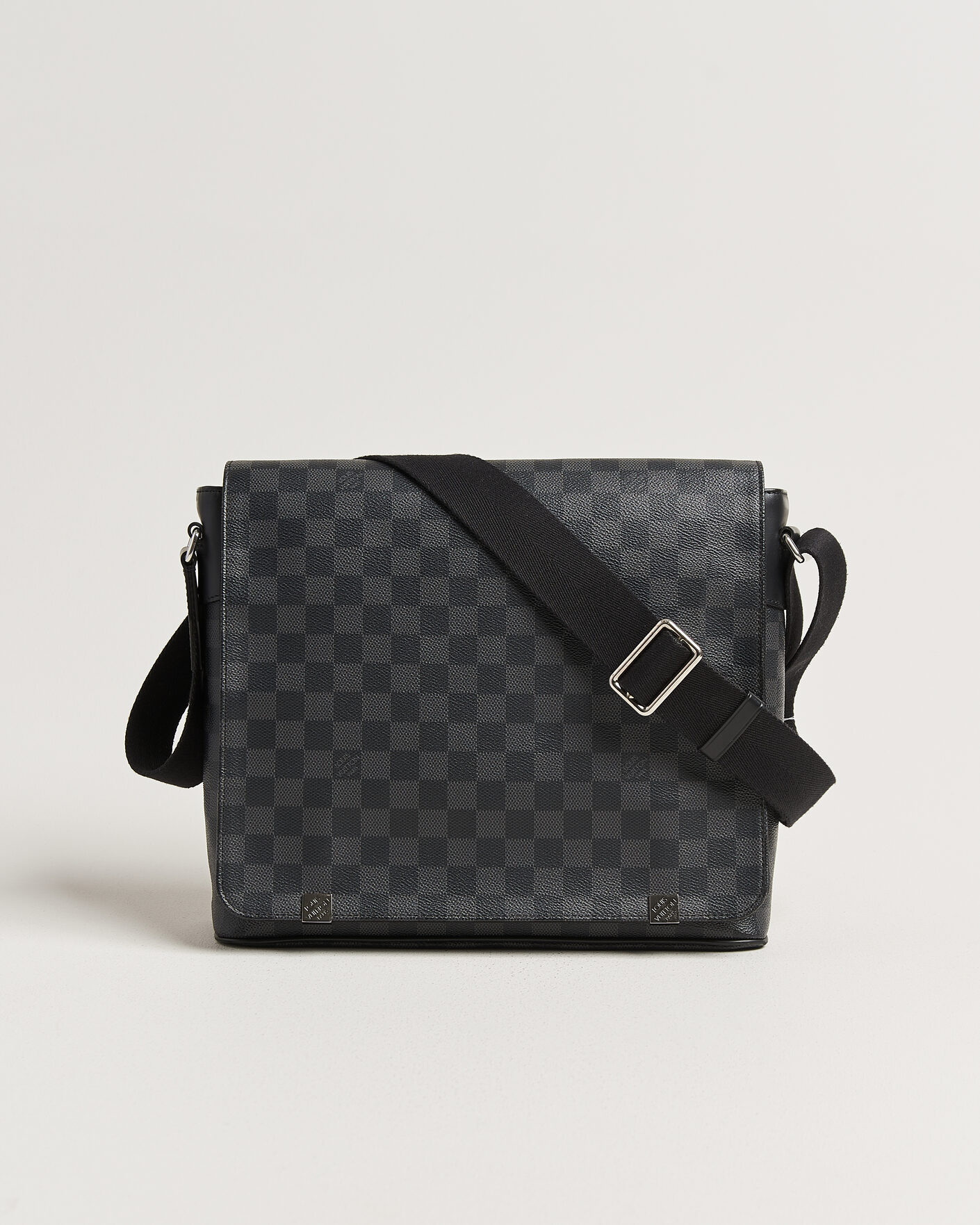 Men | Pre-Owned & Vintage Bags | Louis Vuitton Pre-Owned | Louis Vuitton District Messenger Bag MM Damier Graphite
