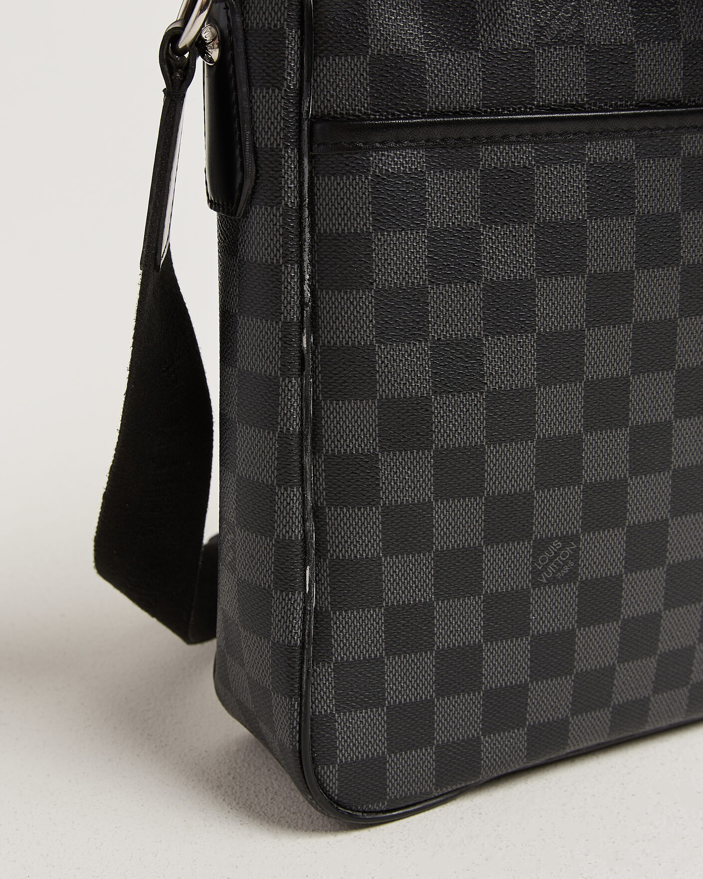 Men | Pre-Owned & Vintage Bags | Louis Vuitton Pre-Owned | Daniel Shoulder Bag MM Damier Graphite