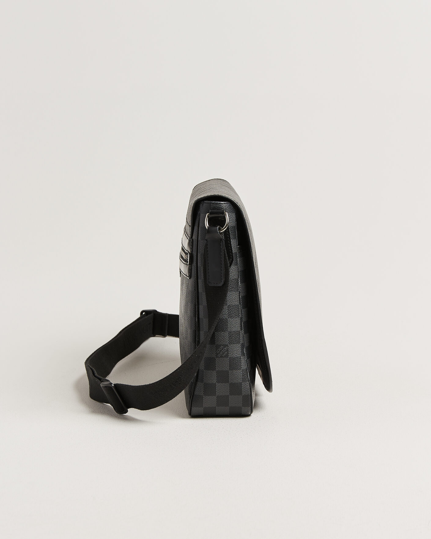 Men | Pre-Owned & Vintage Bags | Louis Vuitton Pre-Owned | Daniel Shoulder Bag MM Damier Graphite