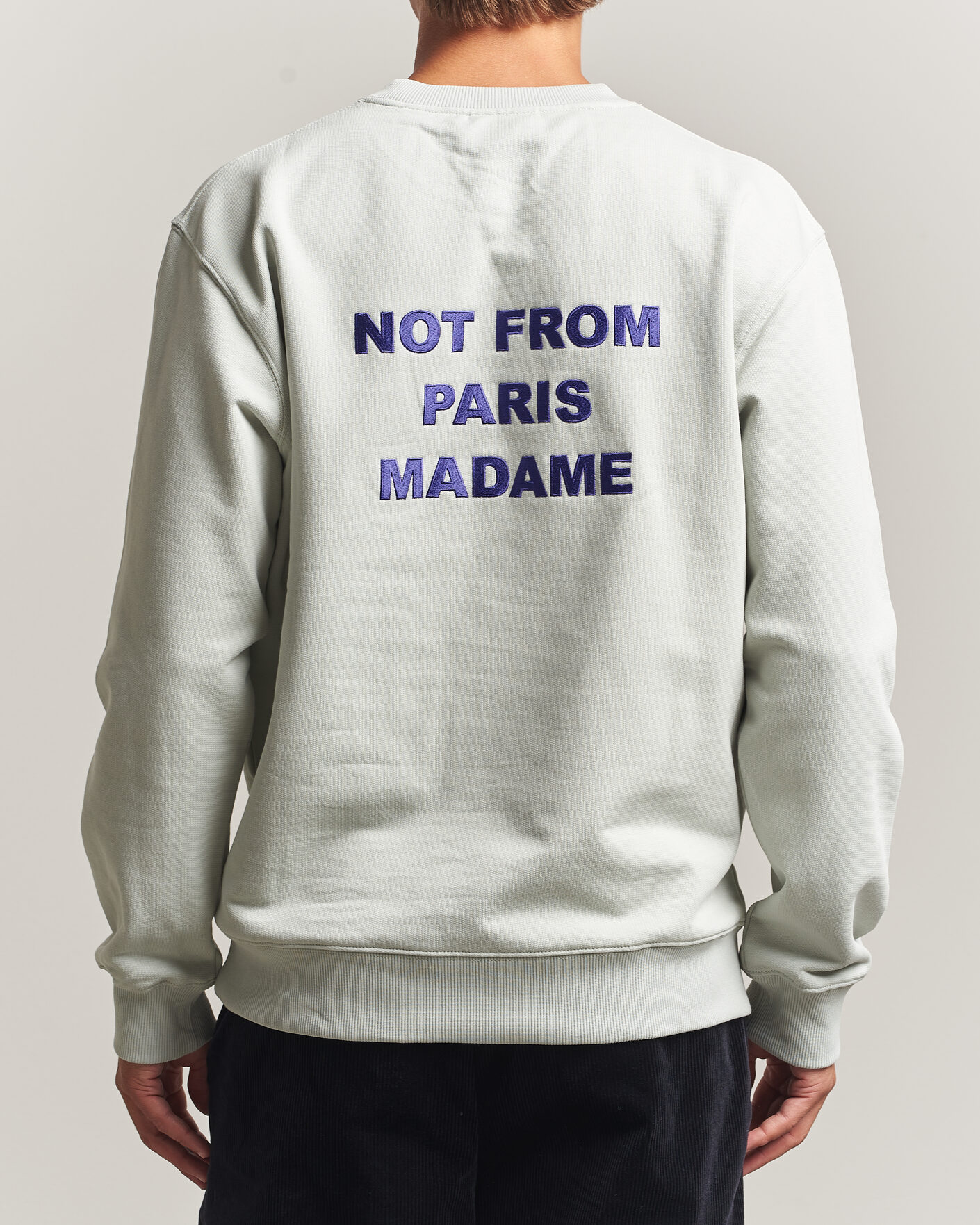 Men | Sweaters & Knitwear | Drôle de Monsieur | Bold Slogan Sweatshirt Grey