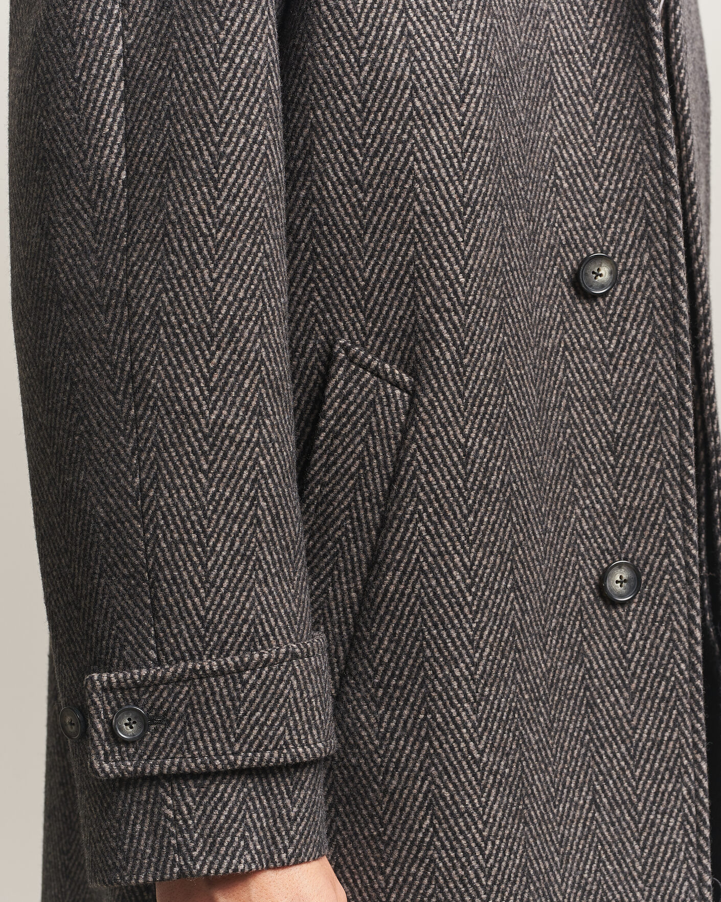 Men | Coats & Jackets | Eton | Wool/Cashmere Herringbone Raglan Coat Dark Brown