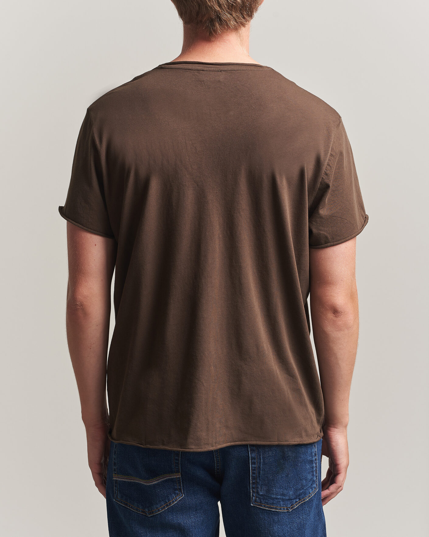 Men | T-Shirts | Filippa K | Roll Neck Crew Neck T-Shirt Golden Brown