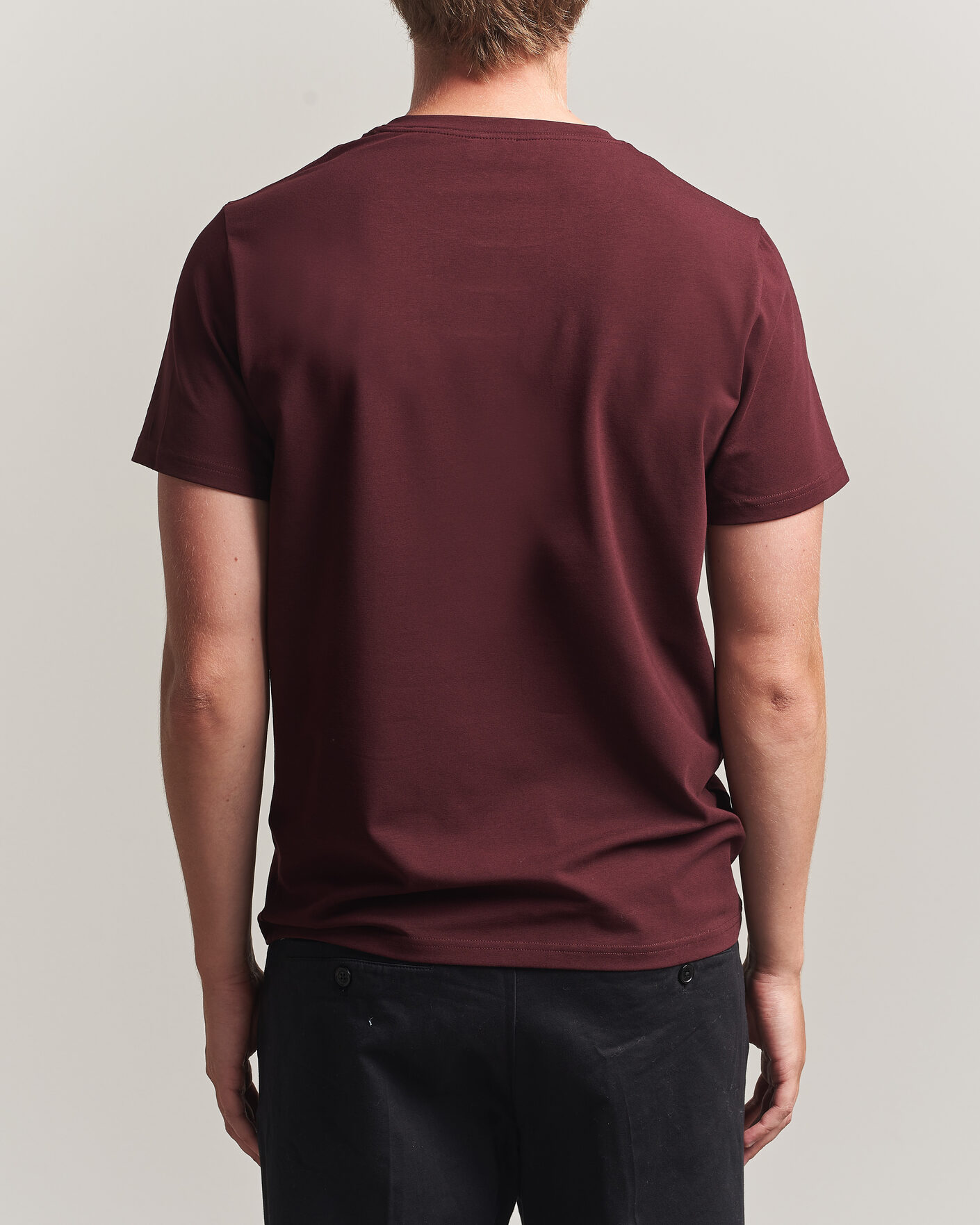 Men | T-Shirts | Filippa K | Soft Lycra T-Shirt Dark Burgundy
