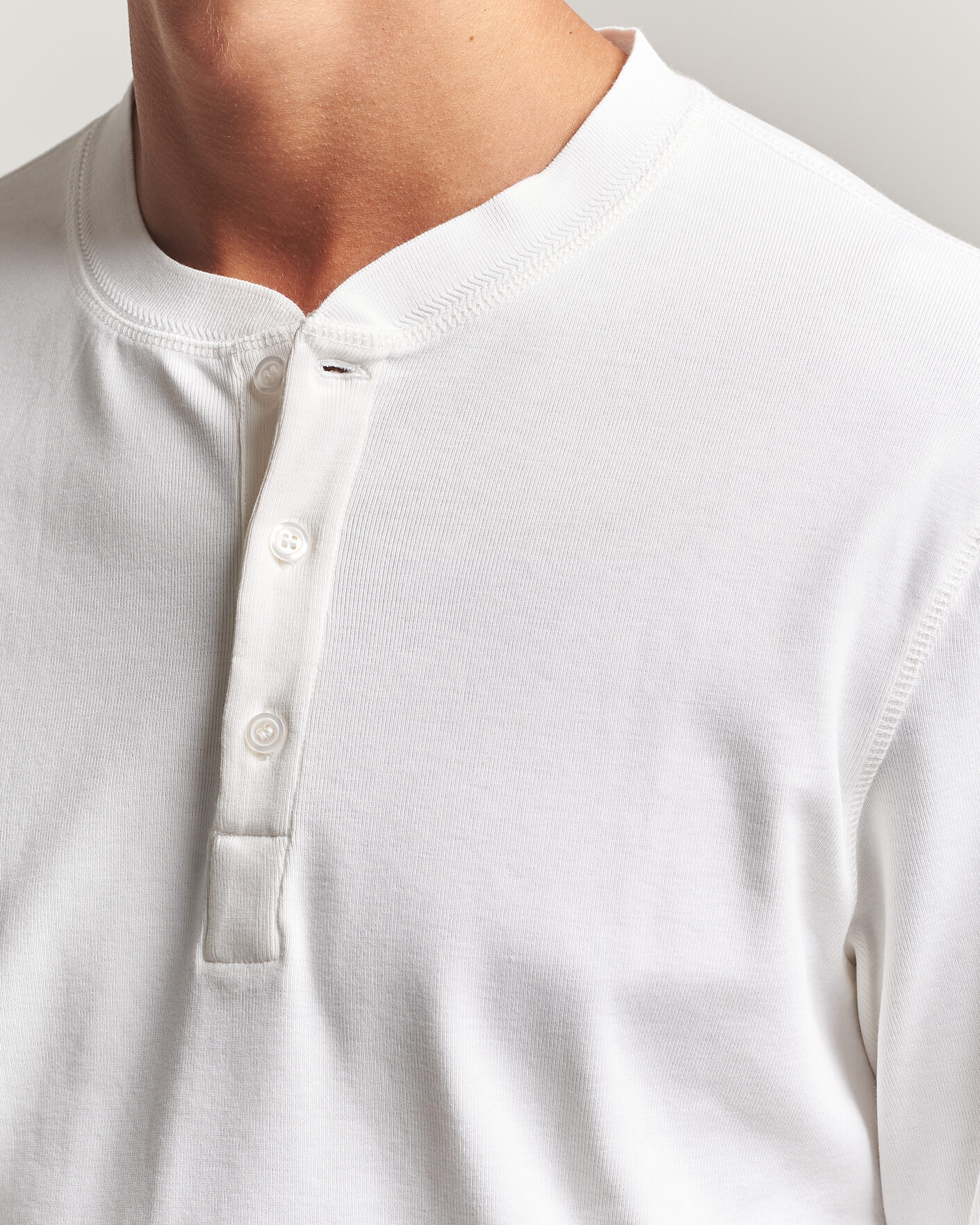 Men | Sweaters & Knitwear | Filippa K | Cotton Rib Henley White