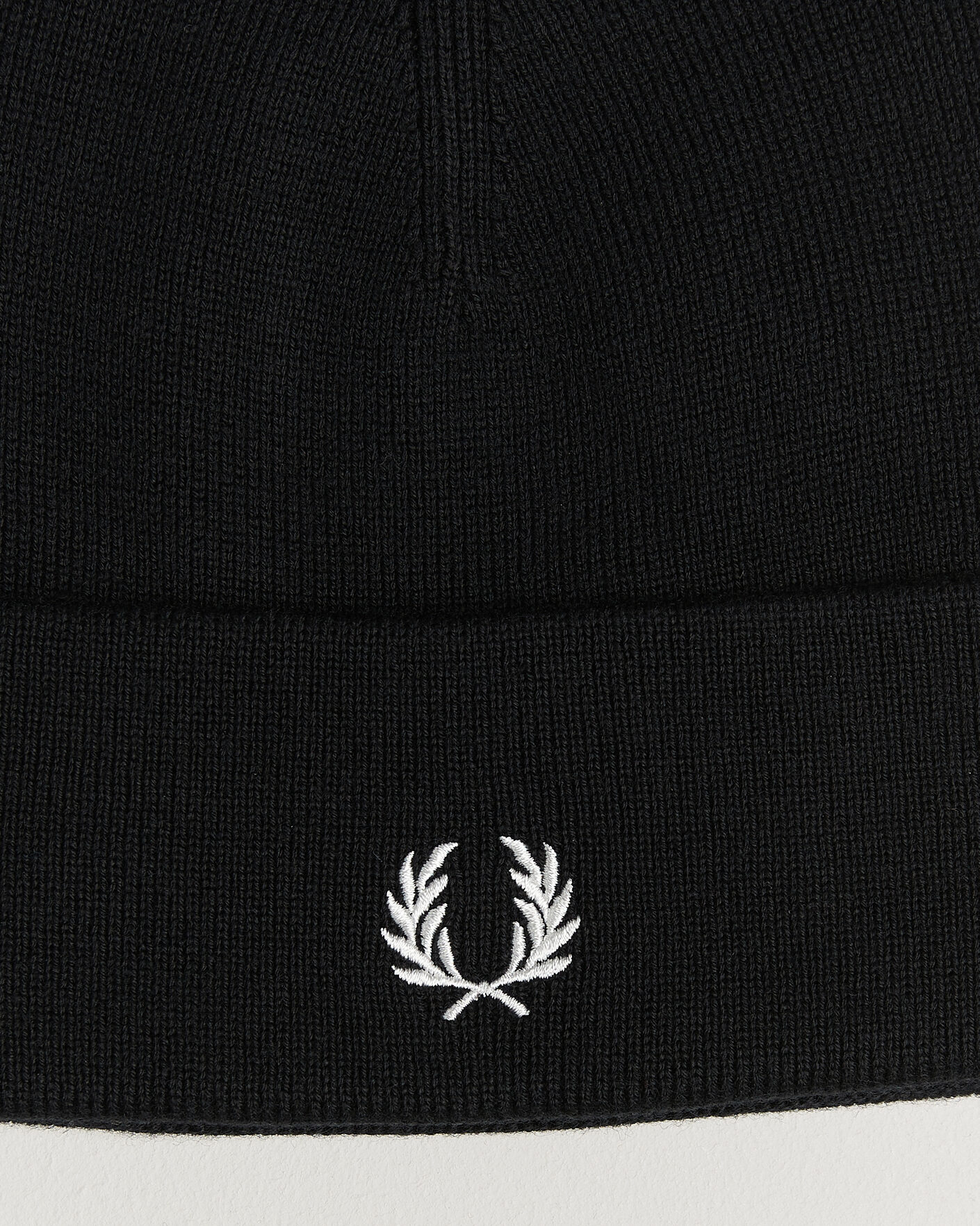 Men | Beanies | Fred Perry | Merino Wool Beanie Black