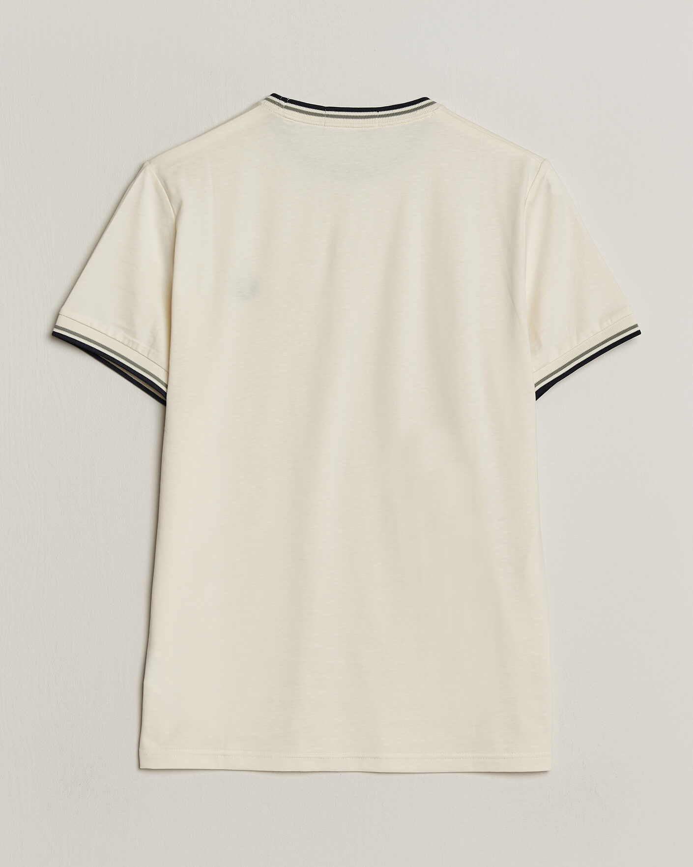 Men | T-Shirts | Fred Perry | Twin Tipped T-Shirt Ecru