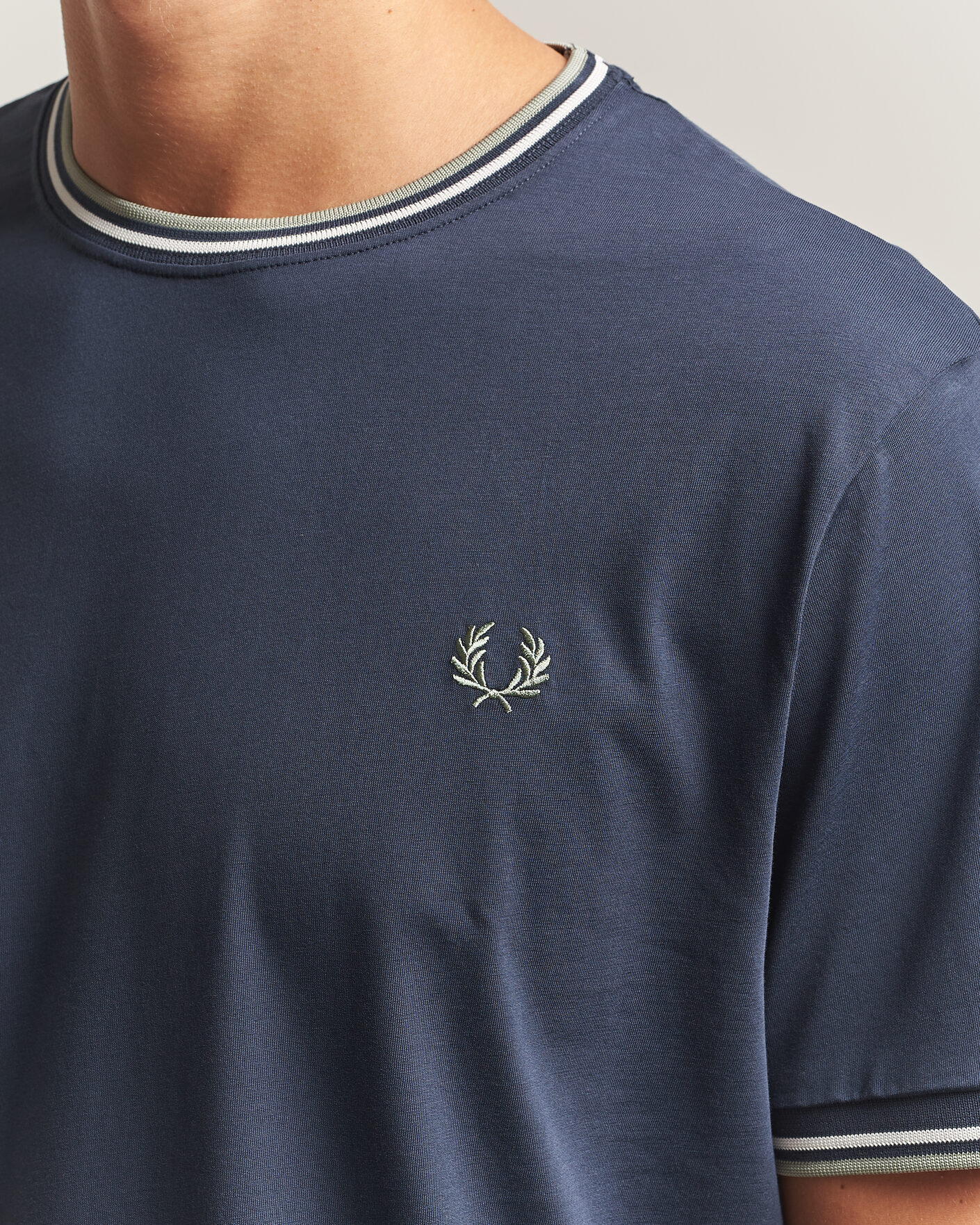 Men | T-Shirts | Fred Perry | Twin Tipped T-Shirt Dark Airforce