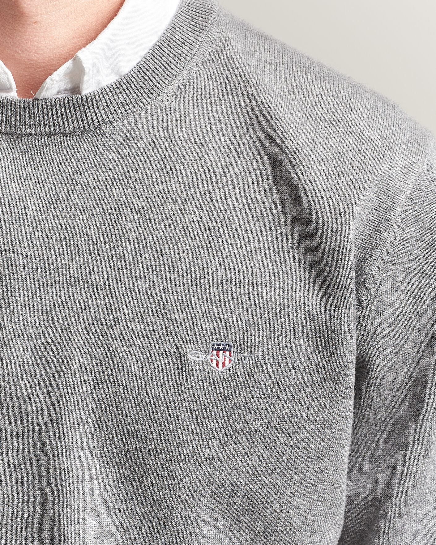 Men | Sweaters & Knitwear | Gant | Classic Cotton Crew Neck Dark Grey Melange