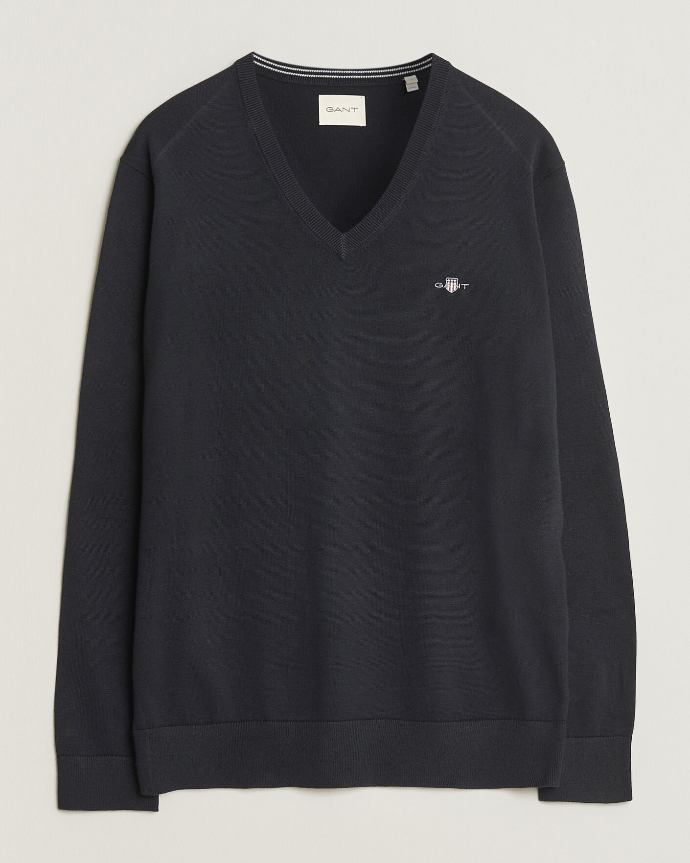 Men | Sweaters & Knitwear | Gant | Classic Cotton V-Neck Black