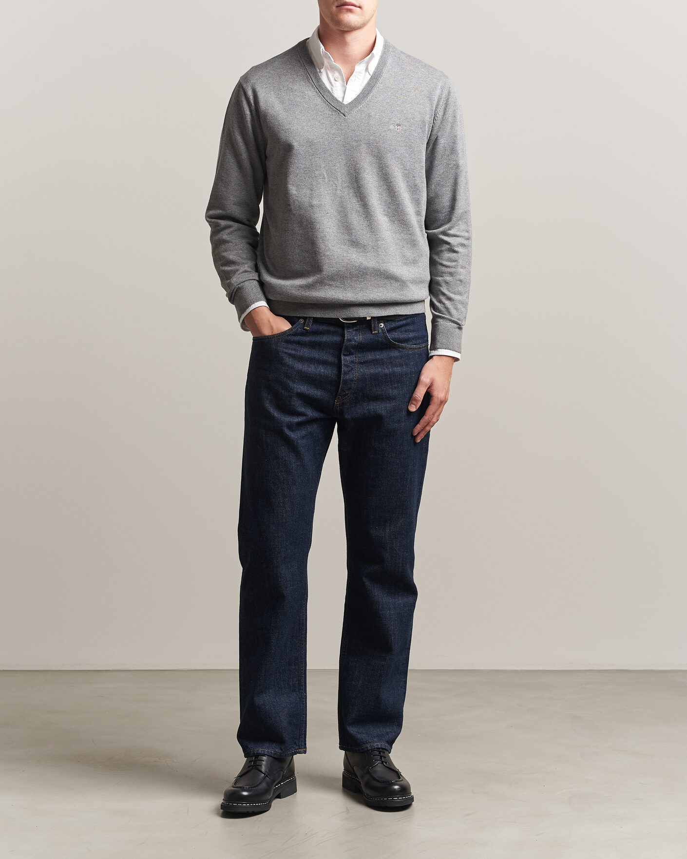 Men | Sweaters & Knitwear | Gant | Classic Cotton V-Neck Dark Grey Melange