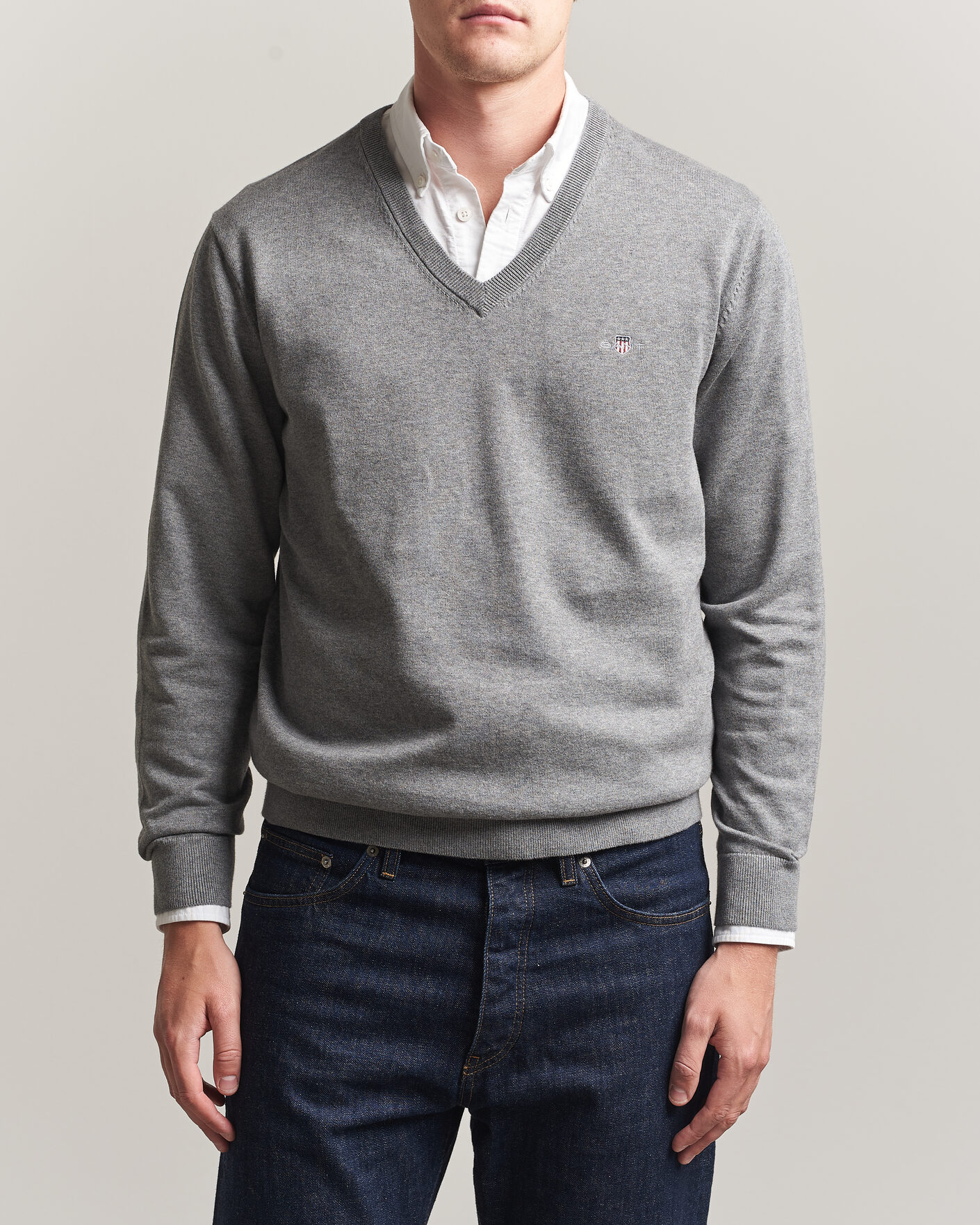 Men | Sweaters & Knitwear | Gant | Classic Cotton V-Neck Dark Grey Melange