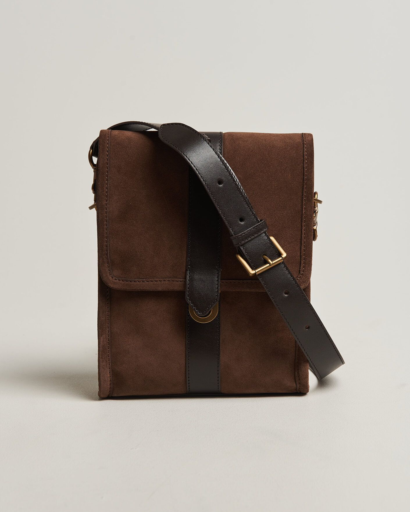Men | Bags | Gant | Suede Shoulder Bag Soil Brown