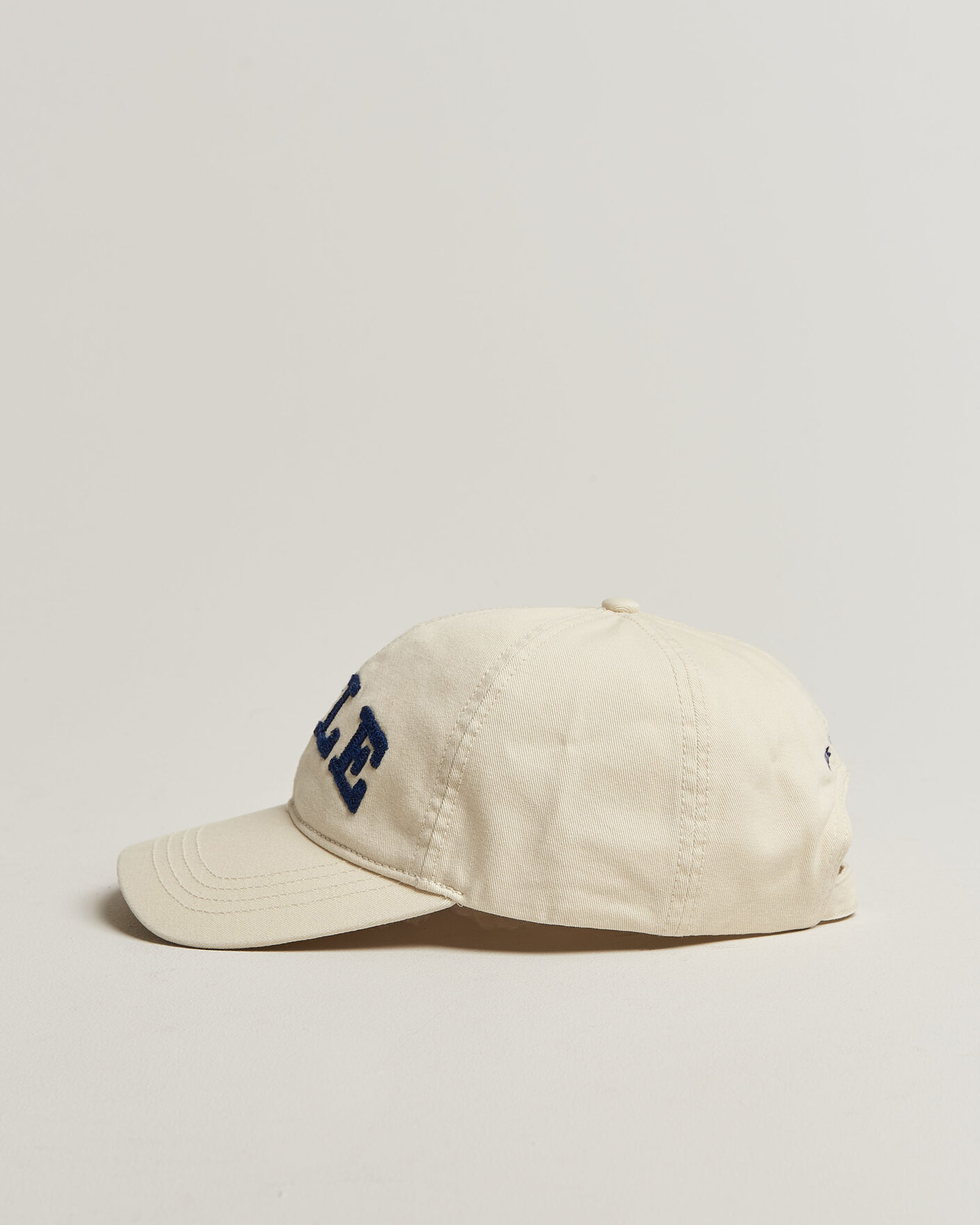 Men | Hats & Caps | Gant | YALE Heavy Washed Cotton Twill Cap Cream
