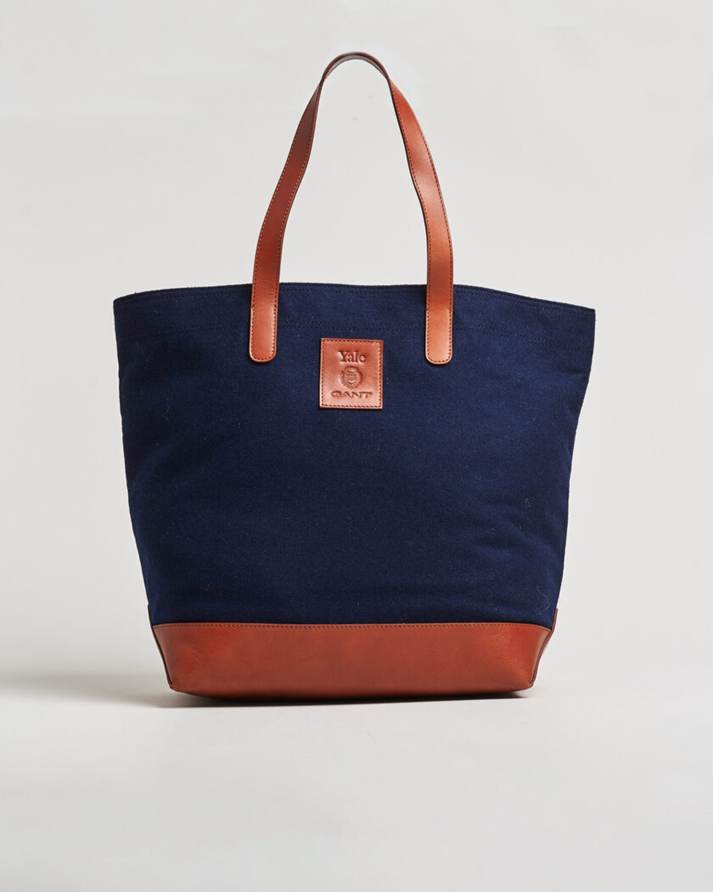 Men | Bags | Gant | YALE Melton Tote Bag Marine