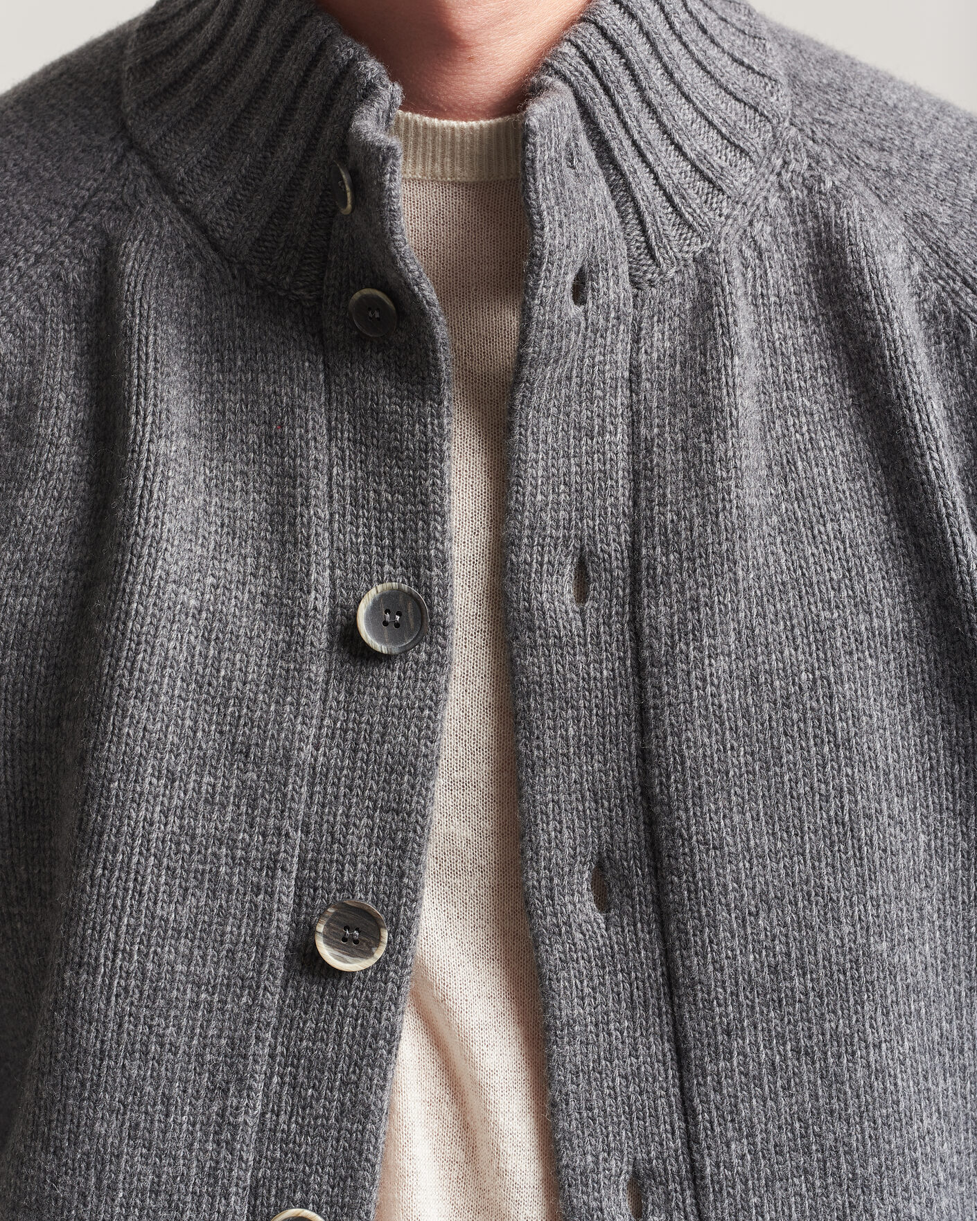 Men | Sweaters & Knitwear | Altea | Raglan Sleeve Buttoned Cardigan Grey Melange