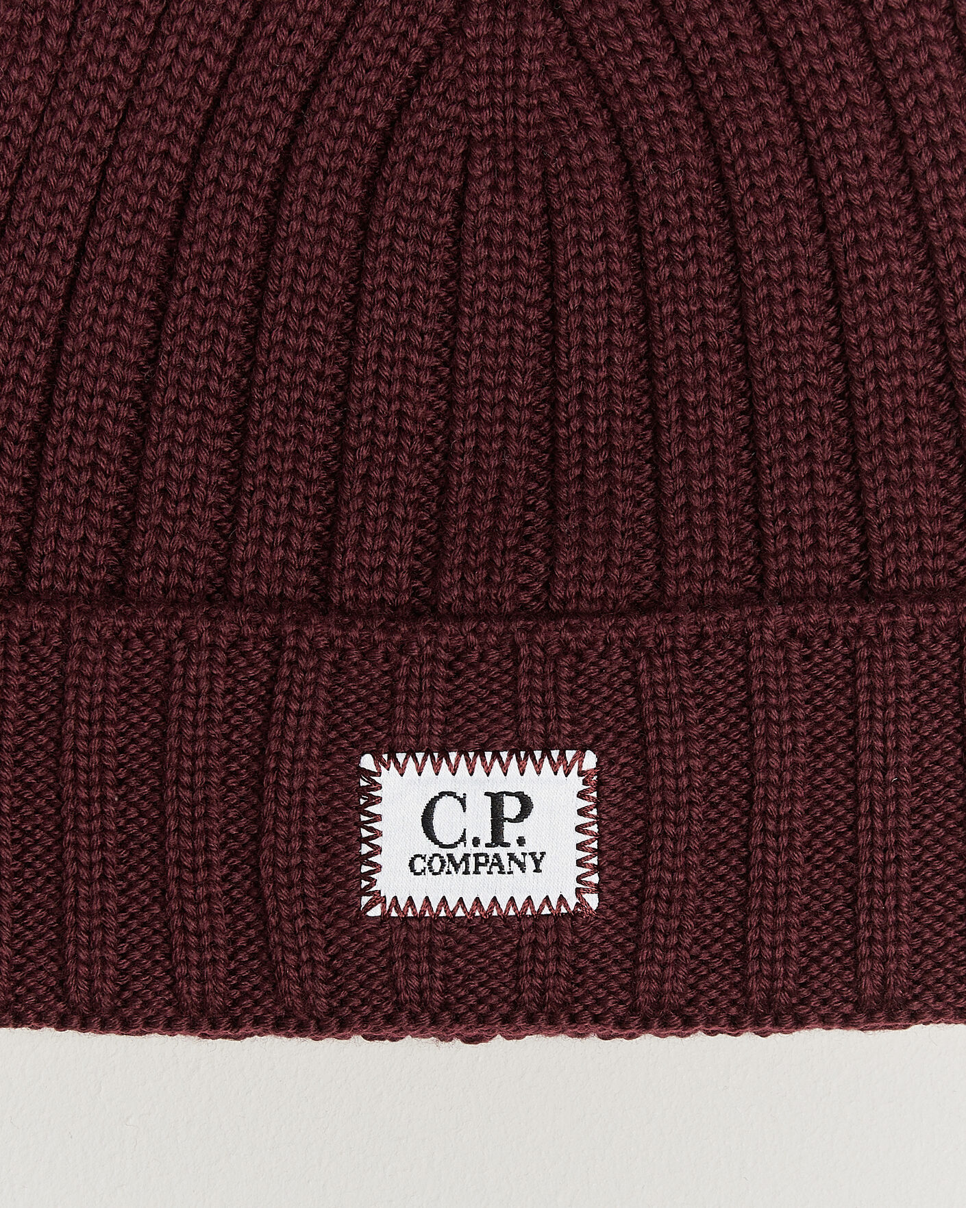 Men | Beanies | C.P. Company | Extra Fine Merino Rib Knitted Hat Burgundy