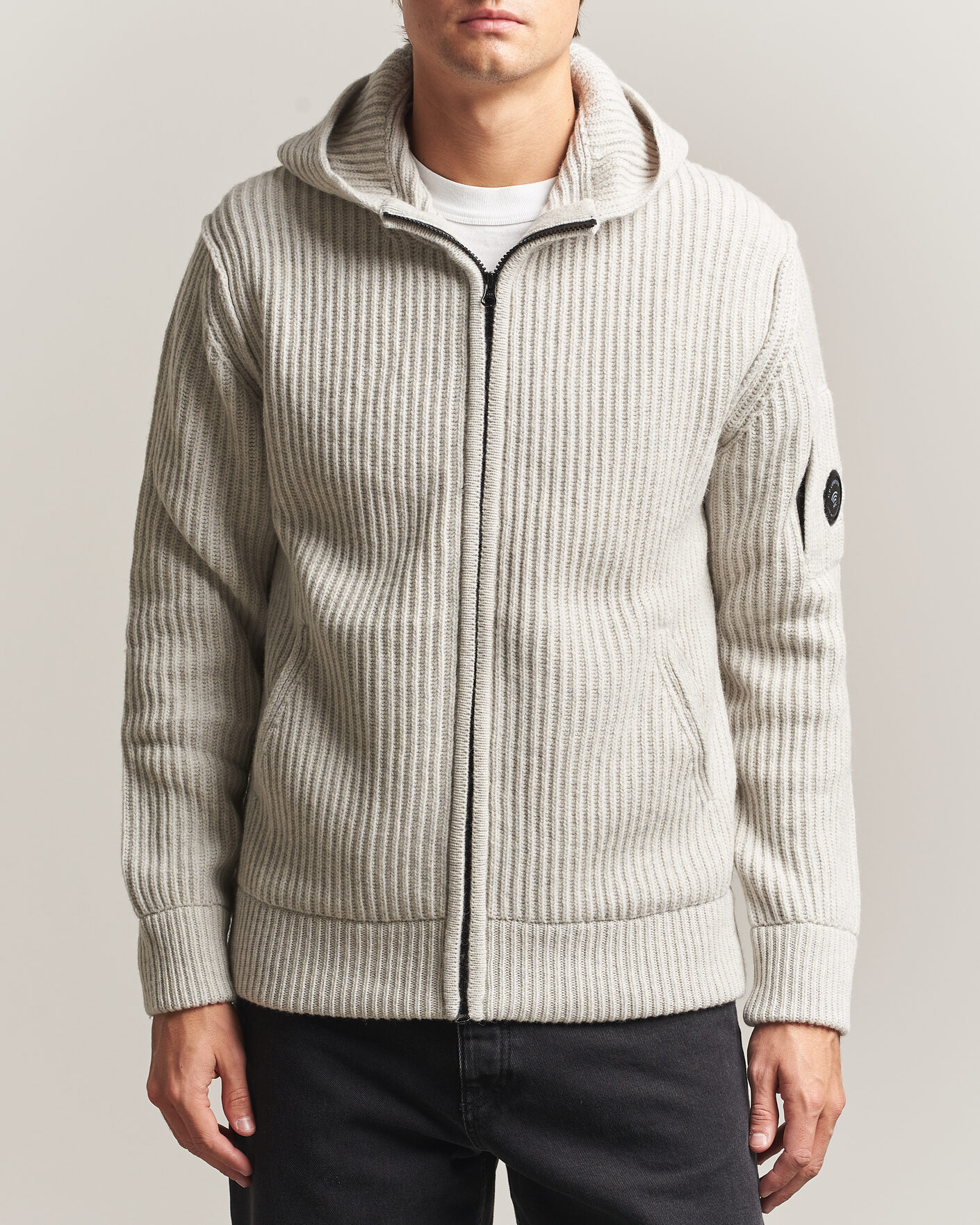 Men | Sweaters & Knitwear | C.P. Company | Heavy Lambswool Hood Zip Light Grey