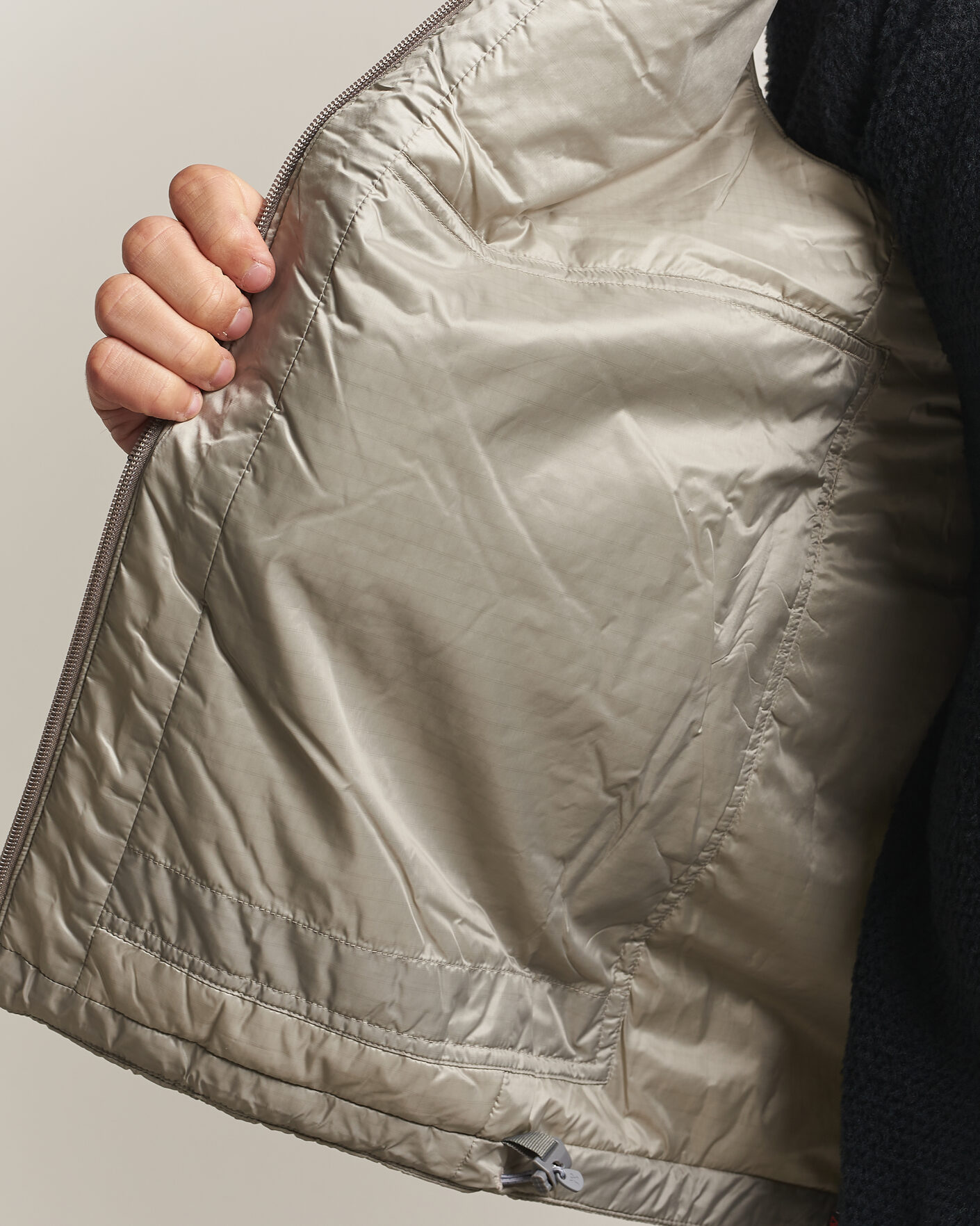 Men | Gilets | Houdini | Dunfri Primaloft Padded Vest Sandstorm