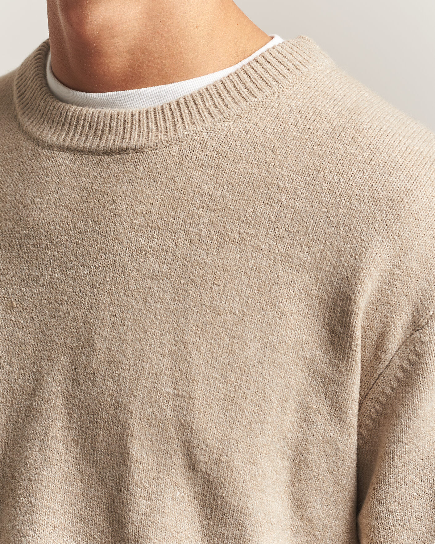 Men | Sweaters & Knitwear | KnowledgeCotton Apparel | Knitted Crewneck Feather Grey