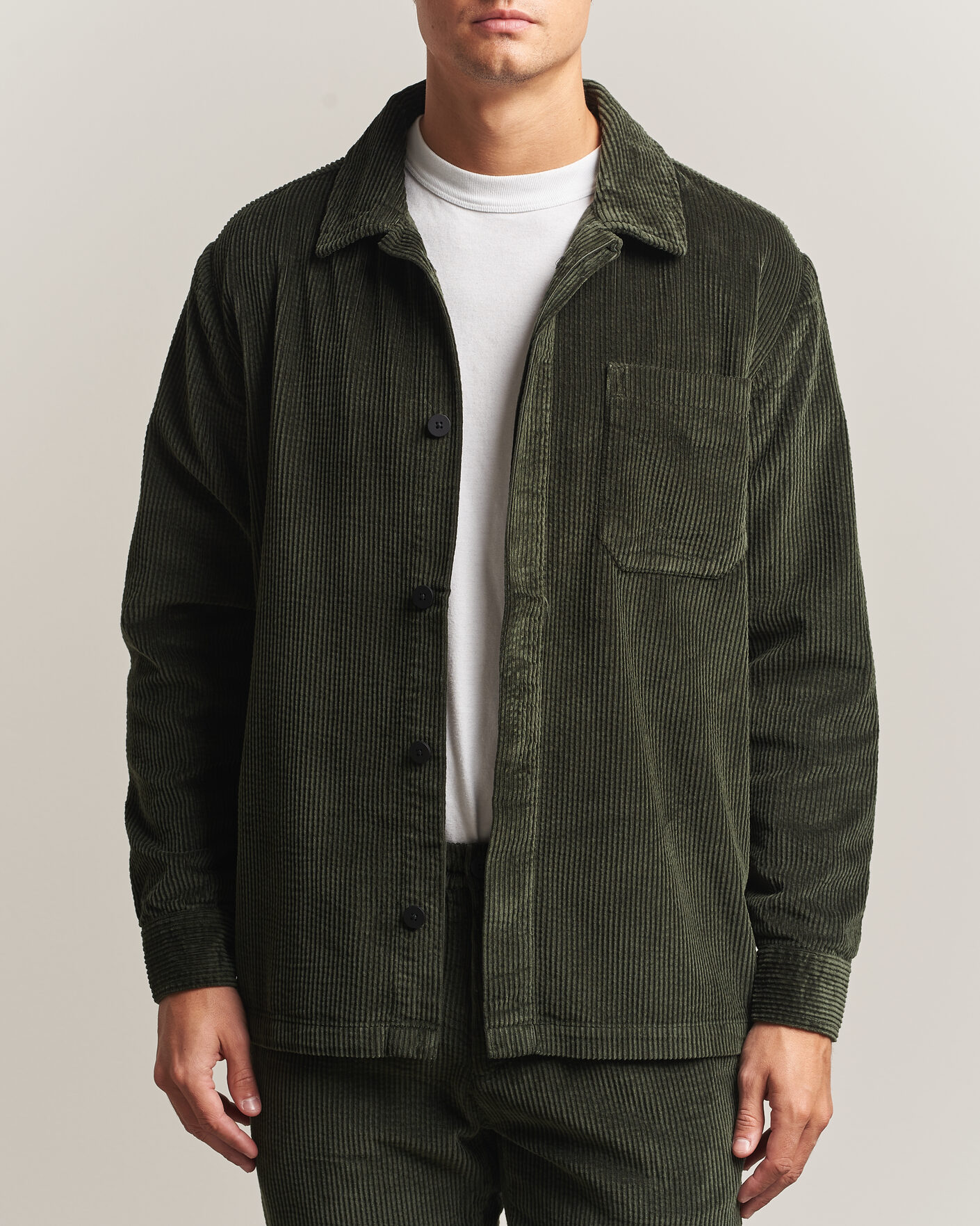 Men | Shirts | KnowledgeCotton Apparel | Cotton Corduroy Overshirt Forest Night