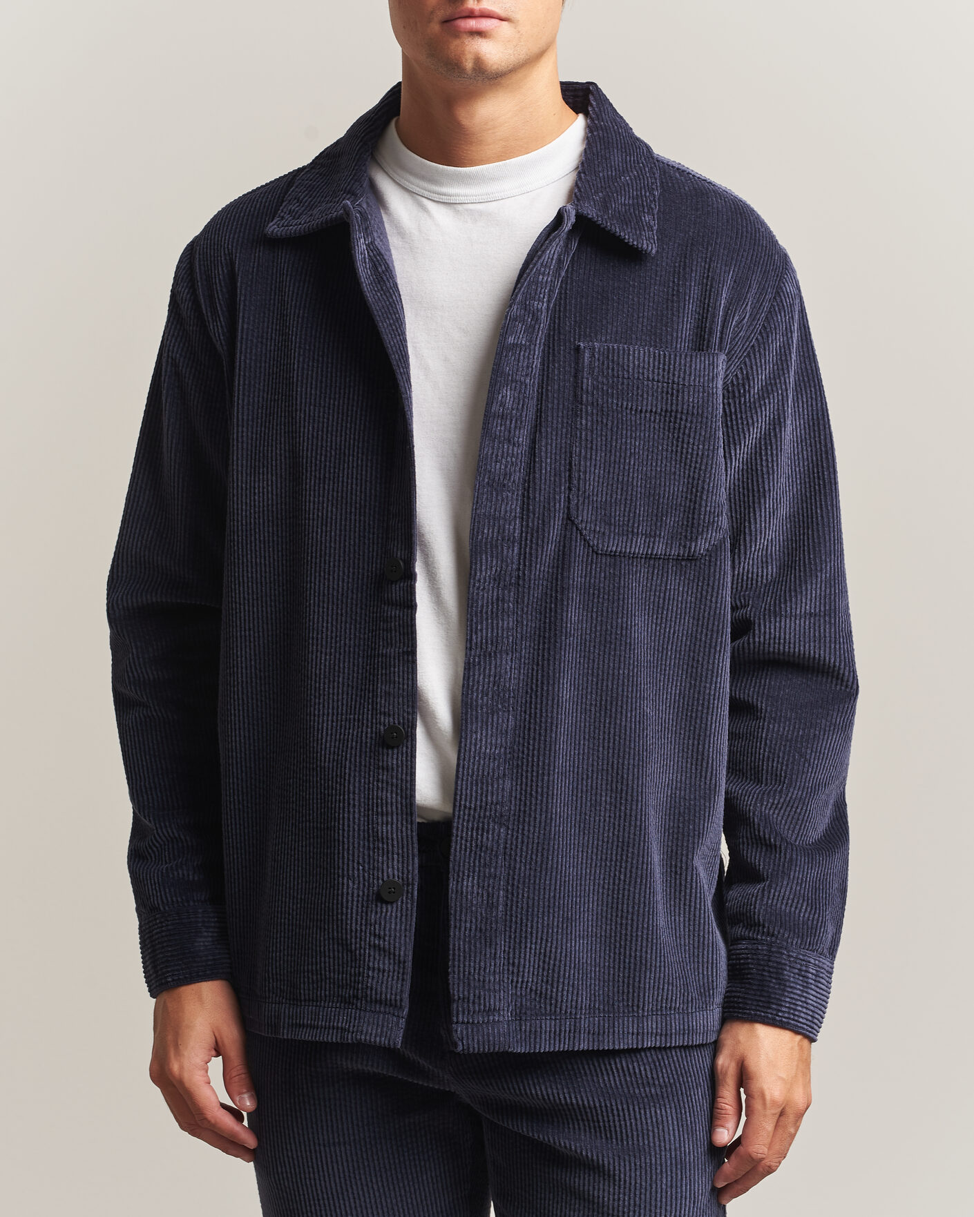 Men | Shirts | KnowledgeCotton Apparel | Cotton Corduroy Overshirt Night Sky