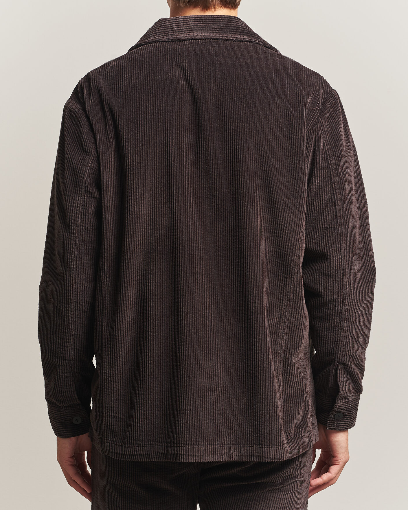 Men | Shirts | KnowledgeCotton Apparel | Cotton Corduroy Overshirt Chocolate