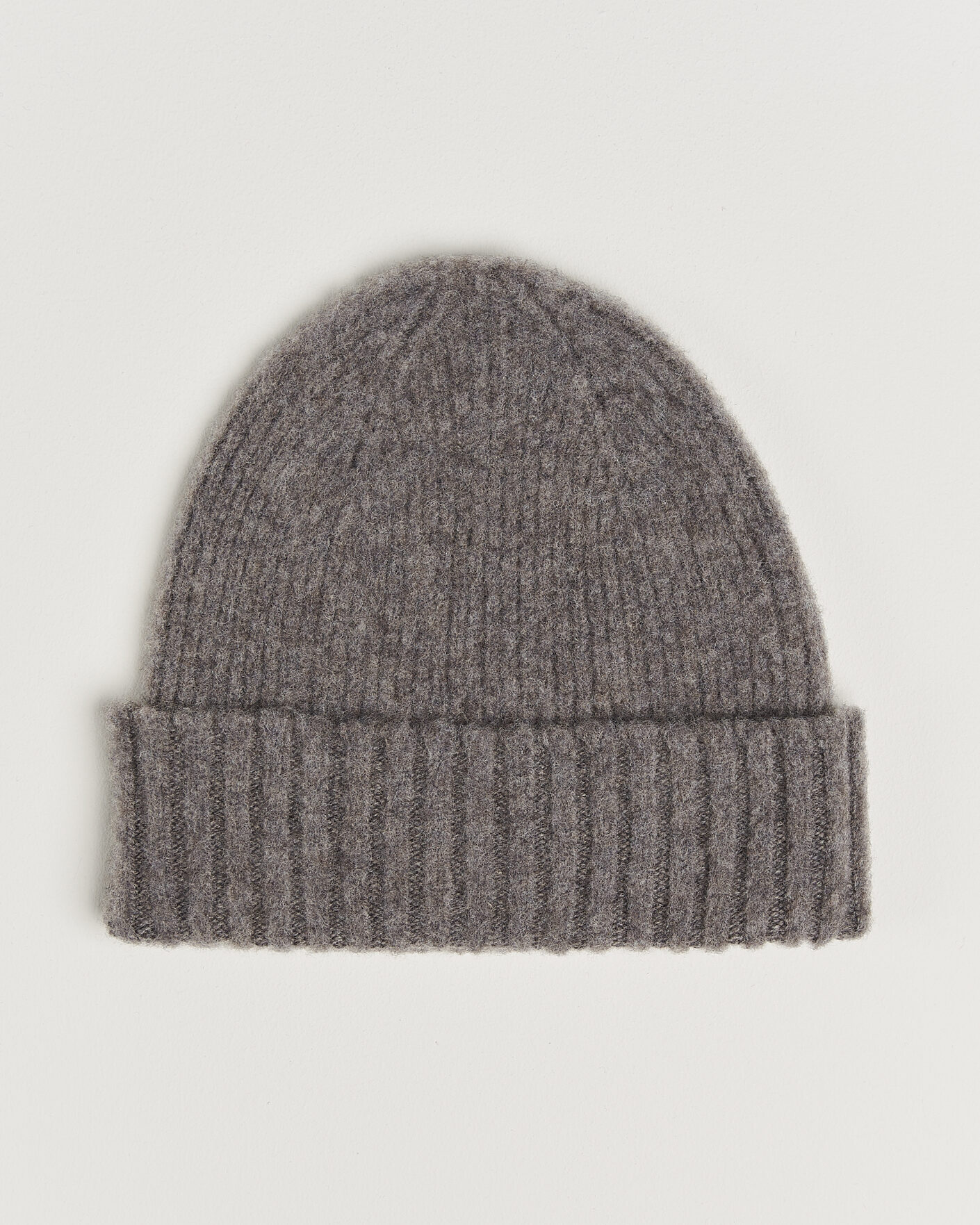 Men | Beanies | Robert Mackie | Rona Ribbed Shaggy Lambswool Beanie Light Brown